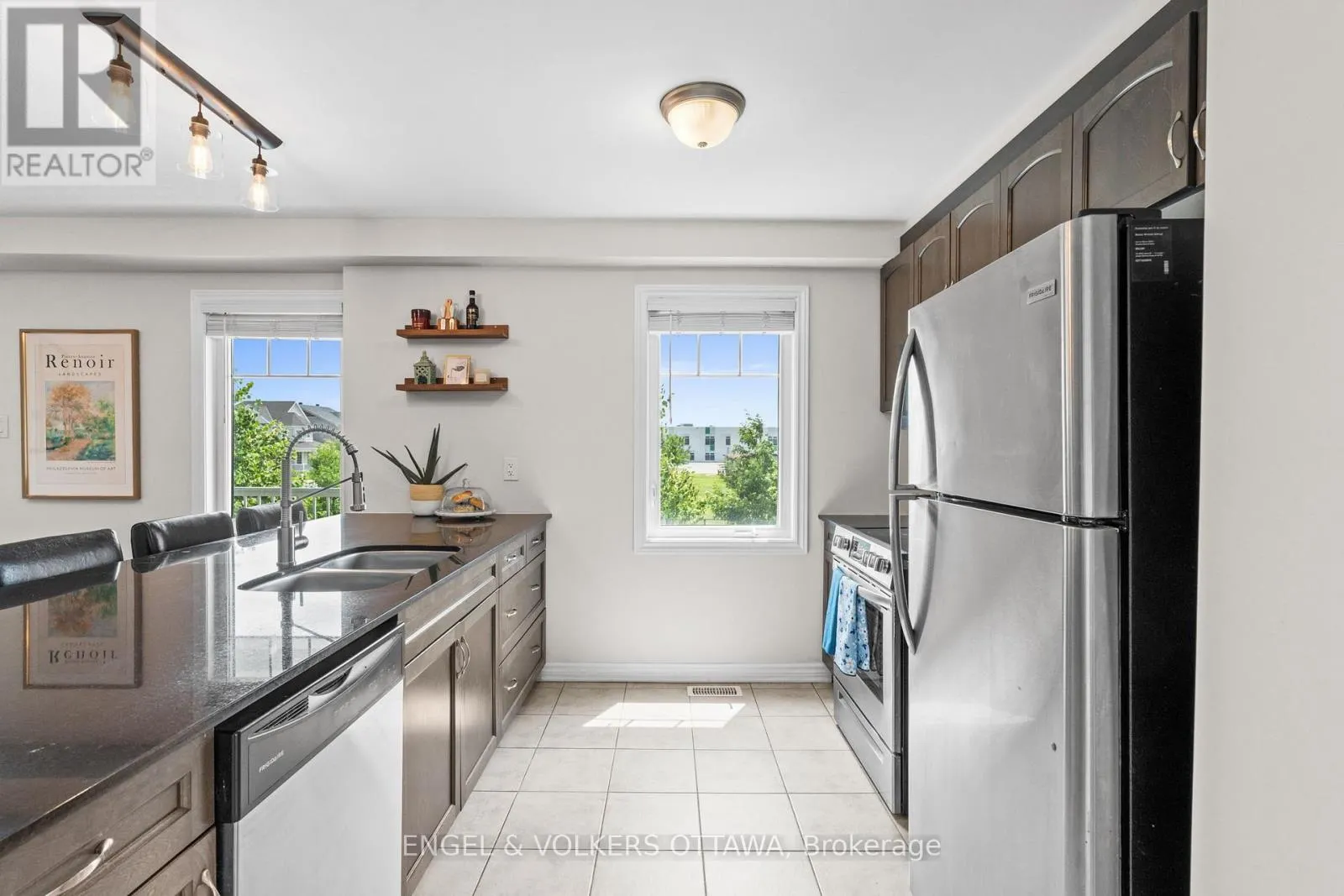 349 PUMPKINSEED CRESCENT