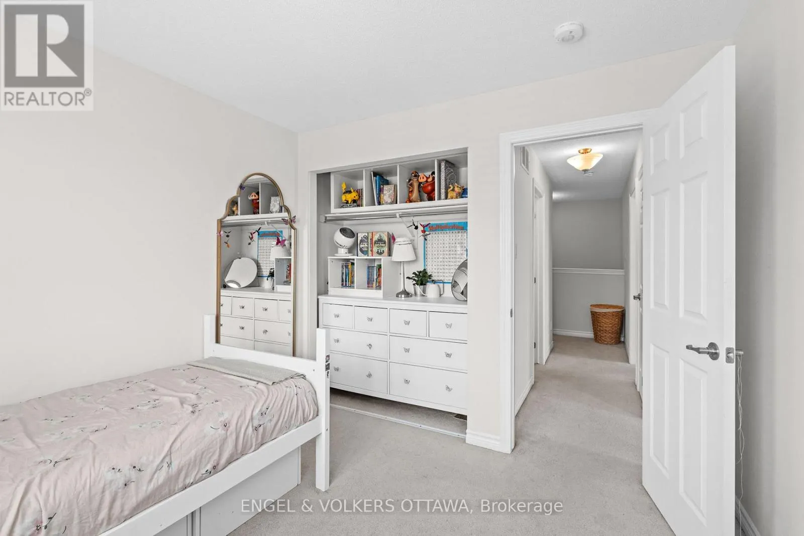 349 PUMPKINSEED CRESCENT