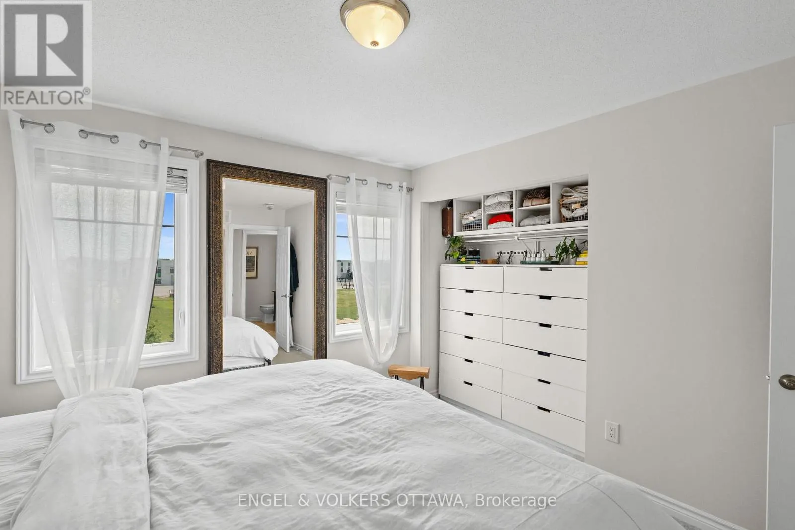 349 PUMPKINSEED CRESCENT