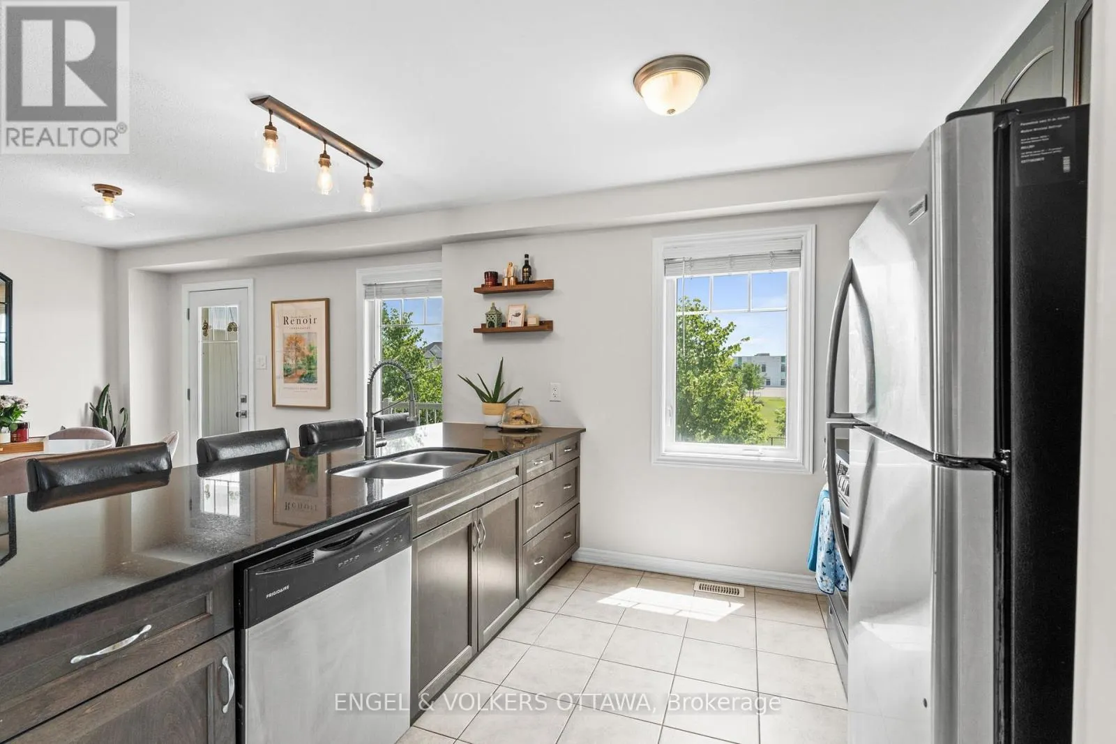 349 PUMPKINSEED CRESCENT