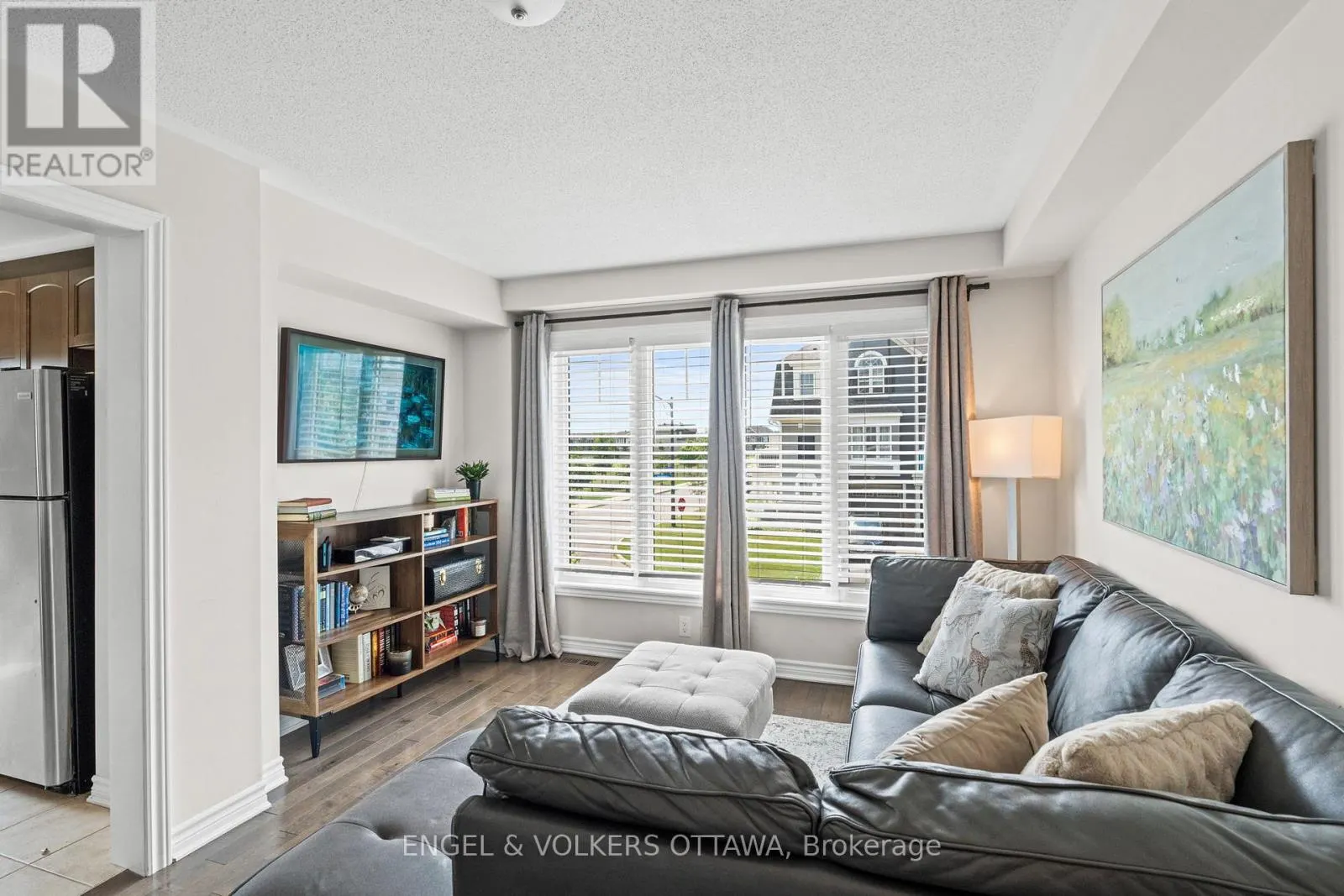 349 PUMPKINSEED CRESCENT