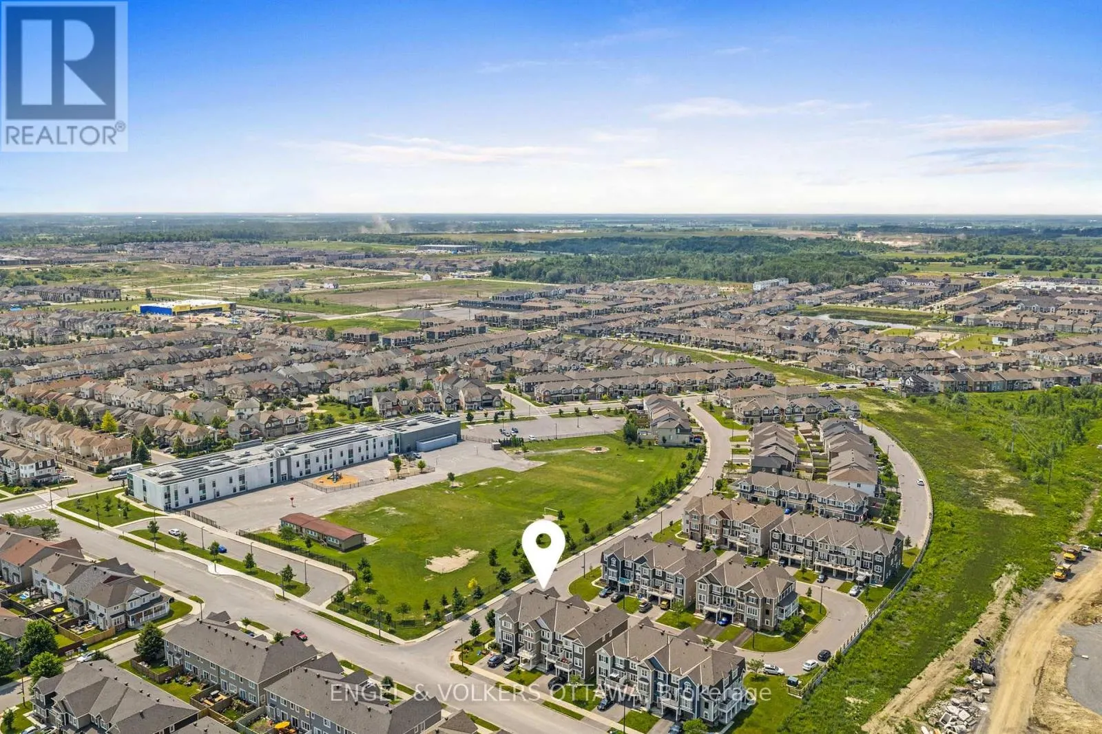 349 PUMPKINSEED CRESCENT