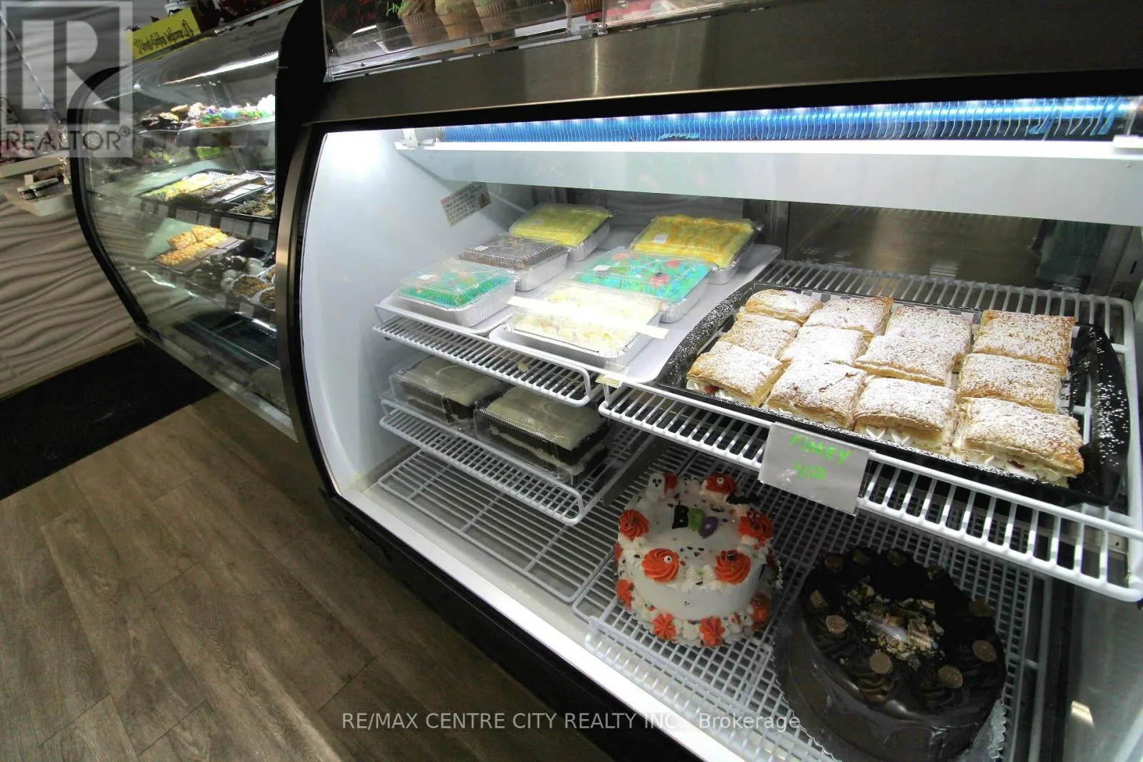 6 - 954 LEATHORNE STREET, #6