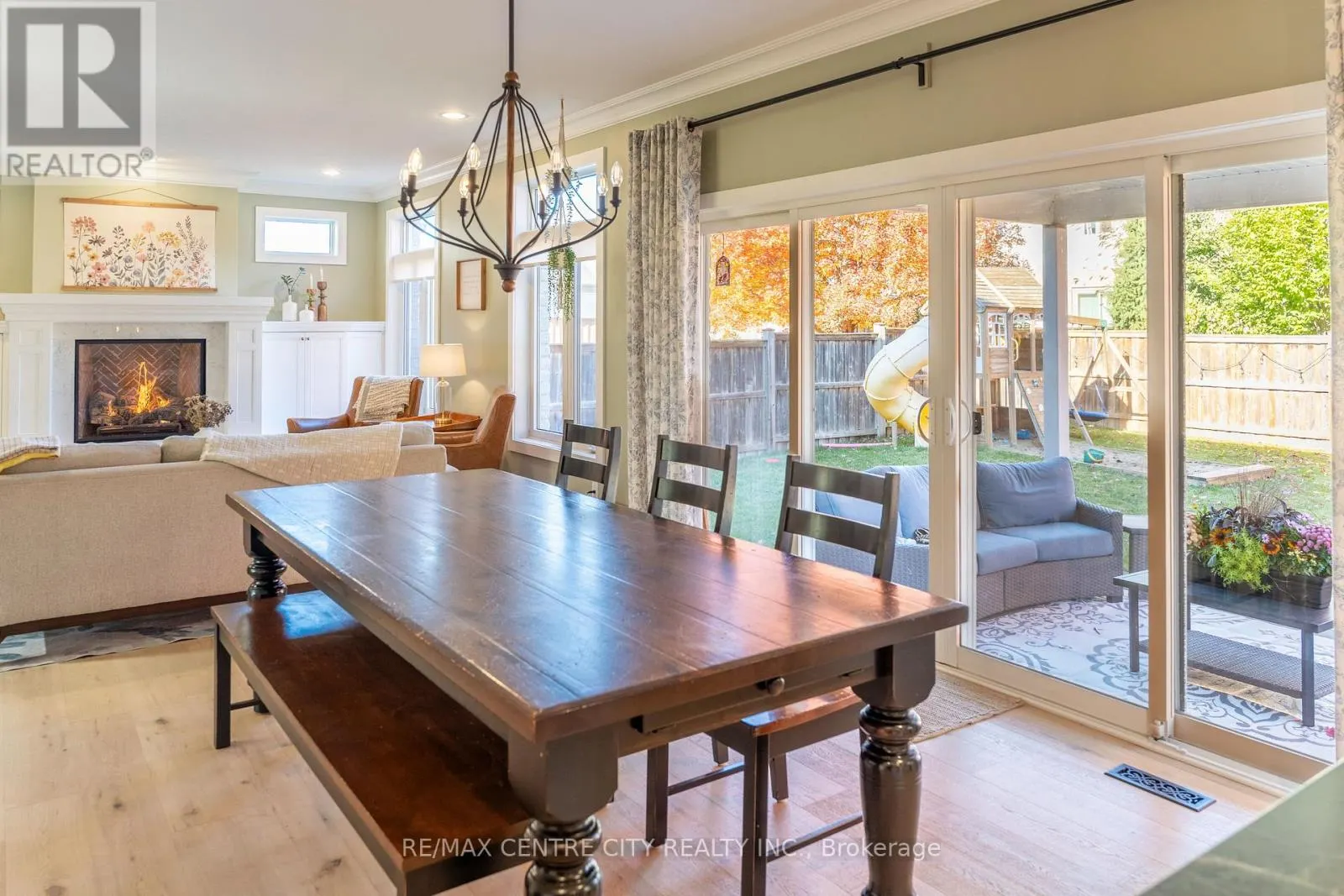 56 CAVERHILL CRESCENT