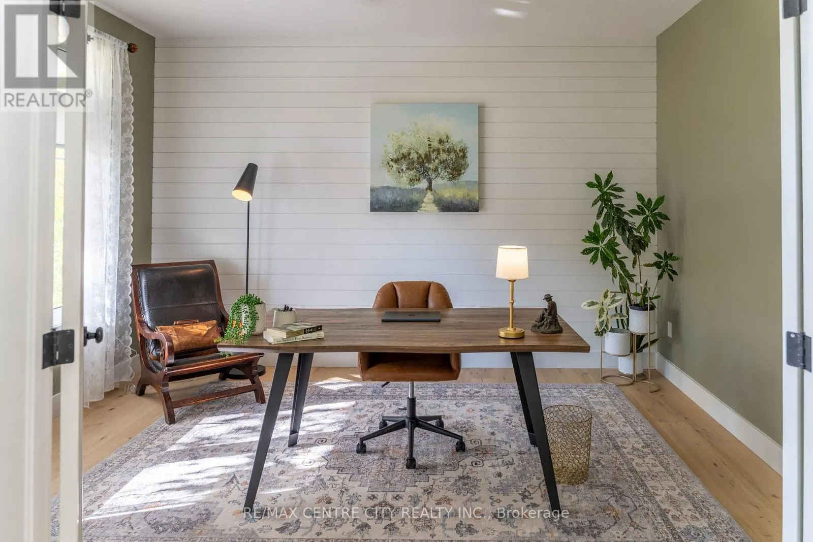 56 CAVERHILL CRESCENT