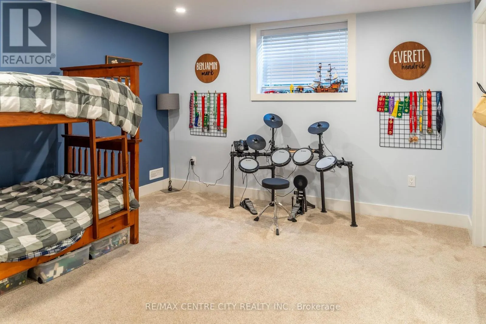 56 CAVERHILL CRESCENT