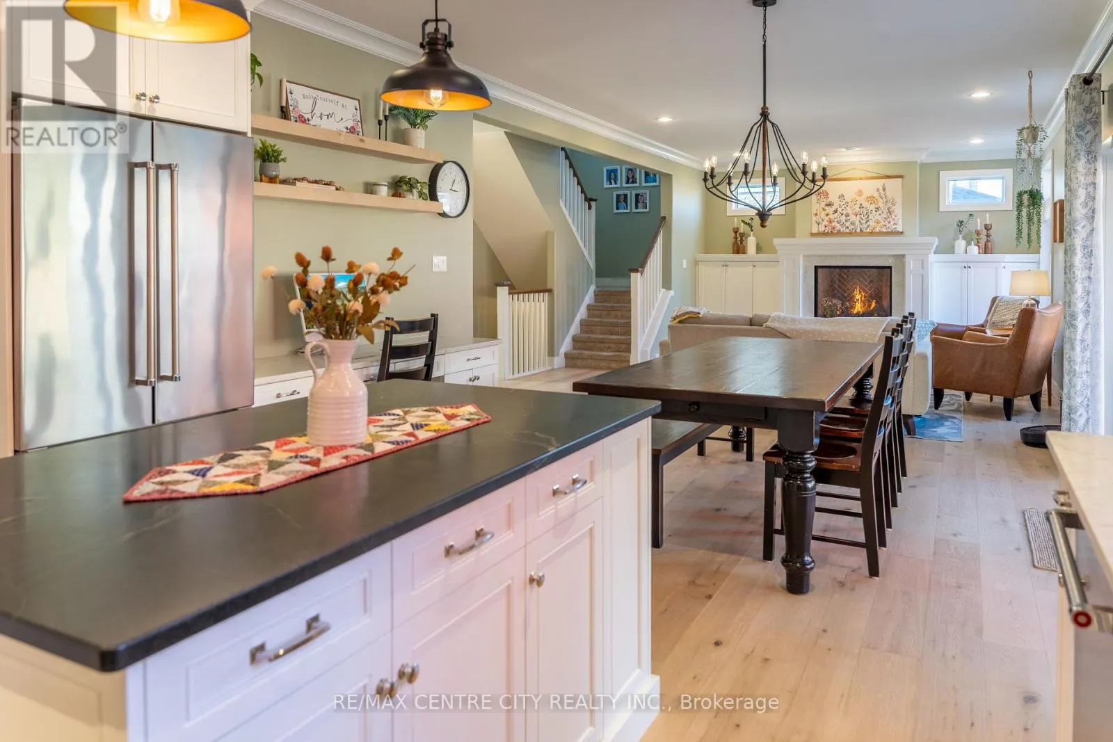 56 CAVERHILL CRESCENT