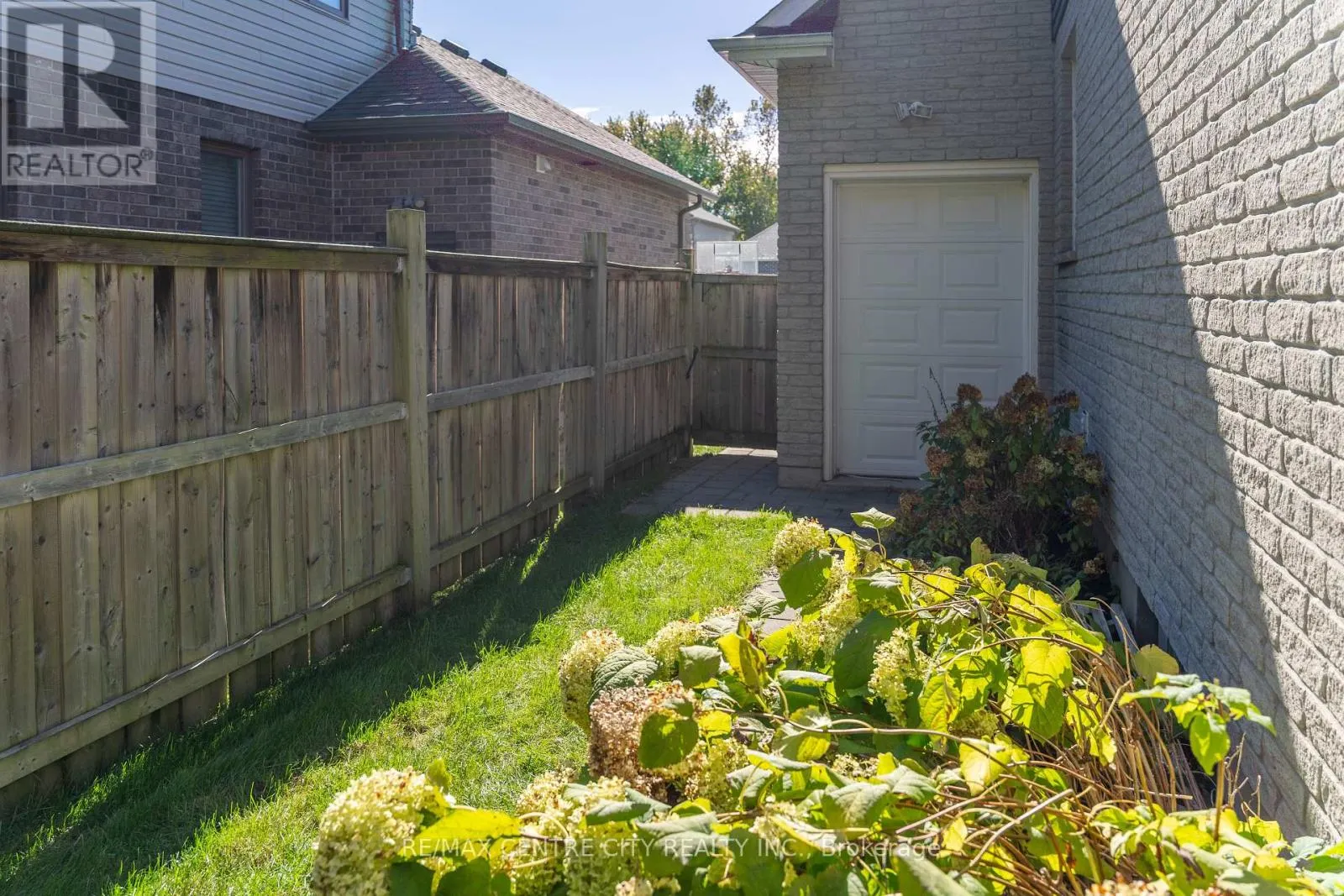 56 CAVERHILL CRESCENT