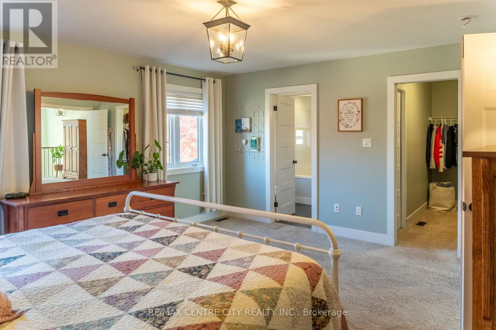 56 CAVERHILL CRESCENT