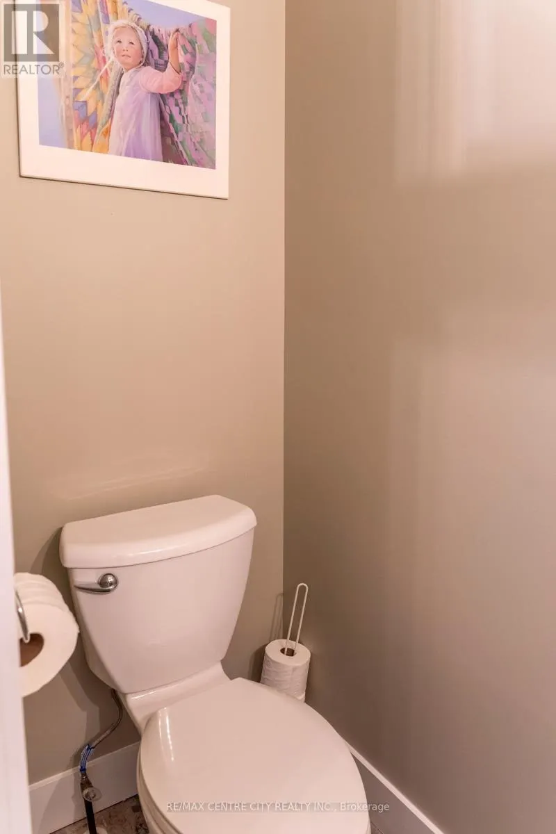 56 CAVERHILL CRESCENT