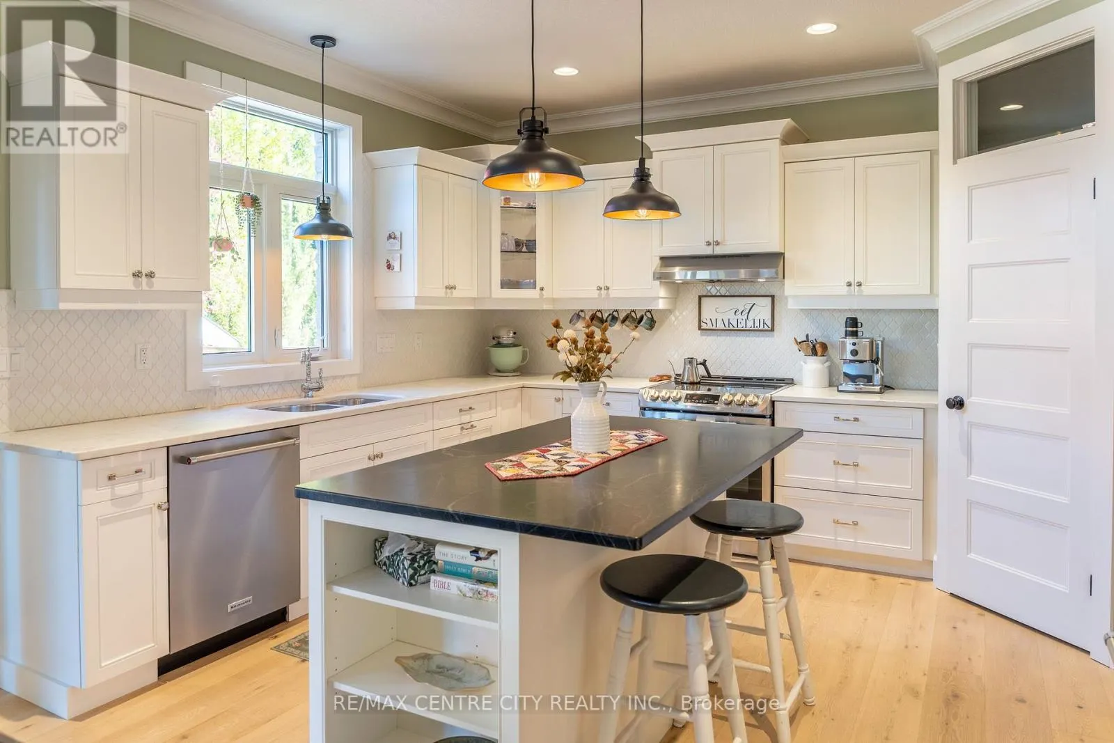 56 CAVERHILL CRESCENT