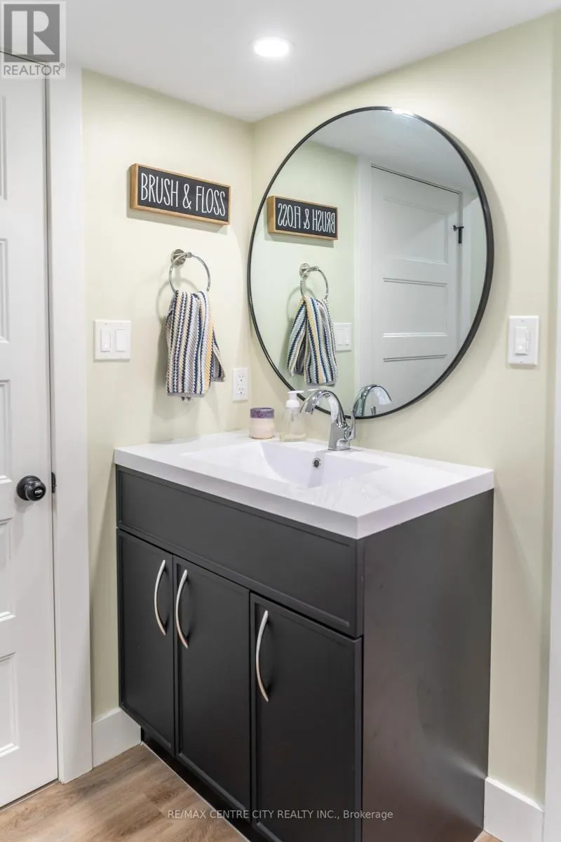 56 CAVERHILL CRESCENT