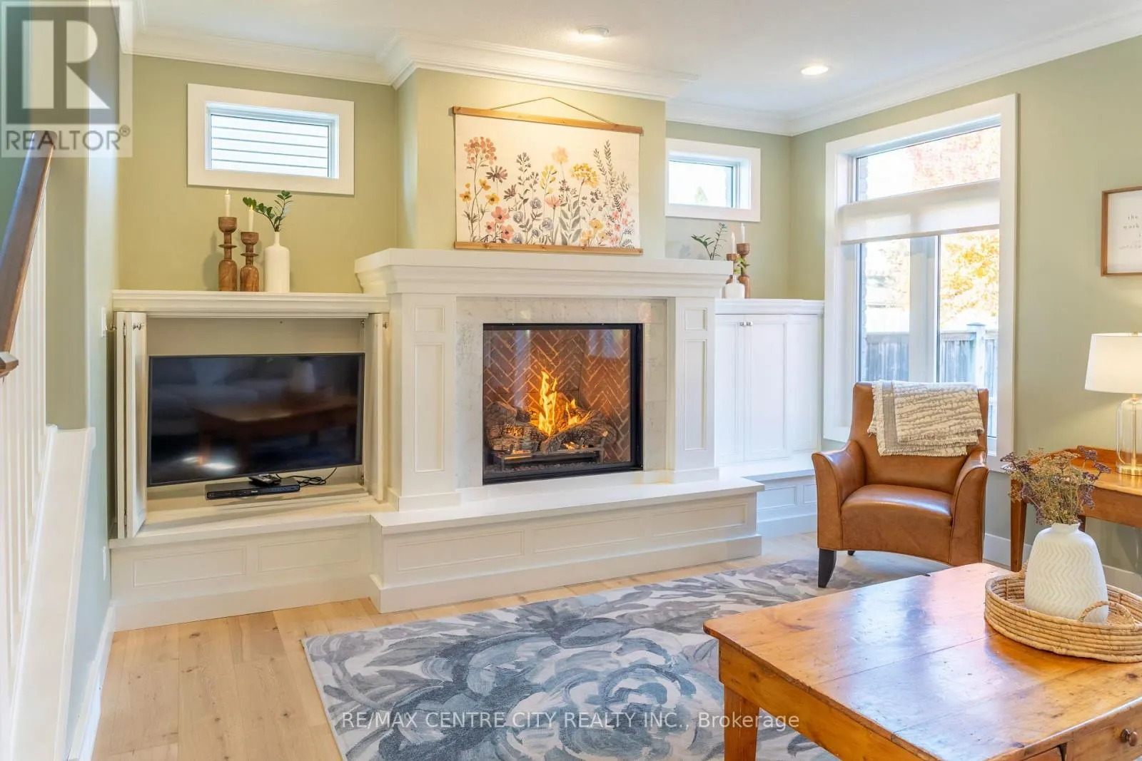 56 CAVERHILL CRESCENT