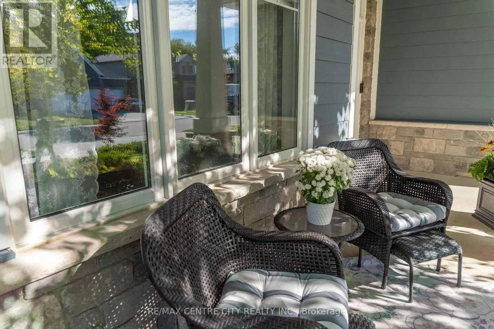 56 CAVERHILL CRESCENT