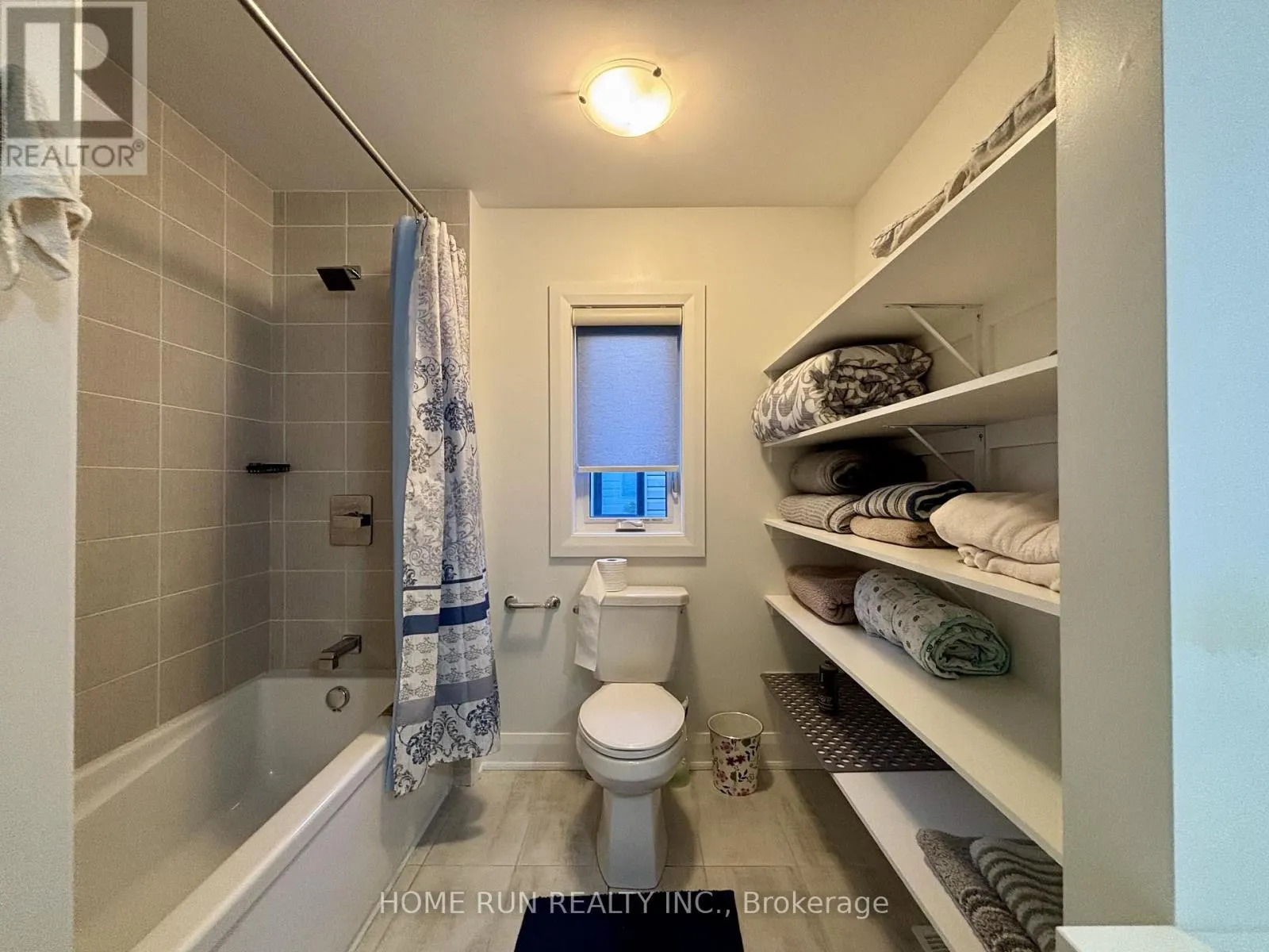 561 HONEYLOCUST AVENUE