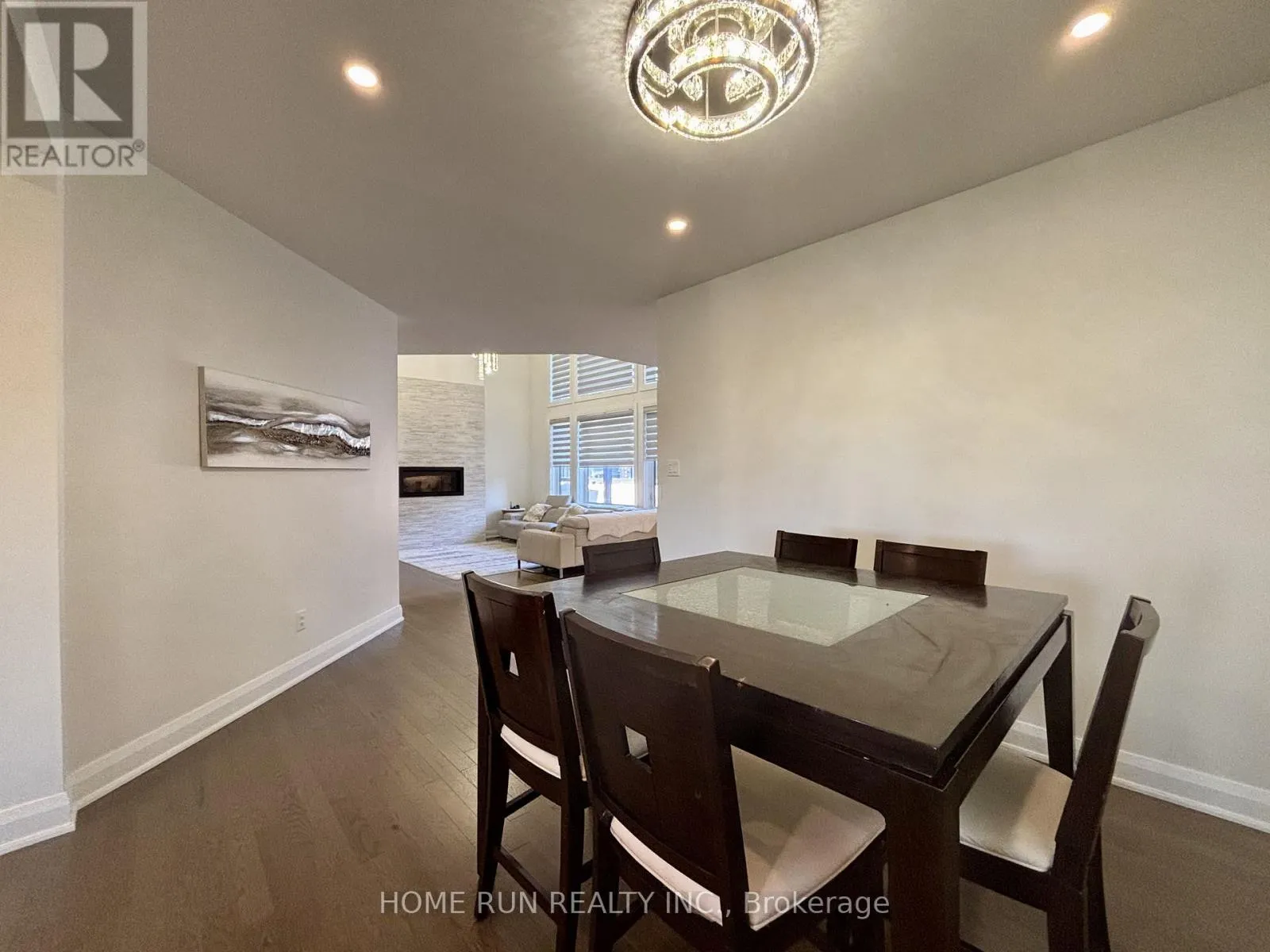 561 HONEYLOCUST AVENUE