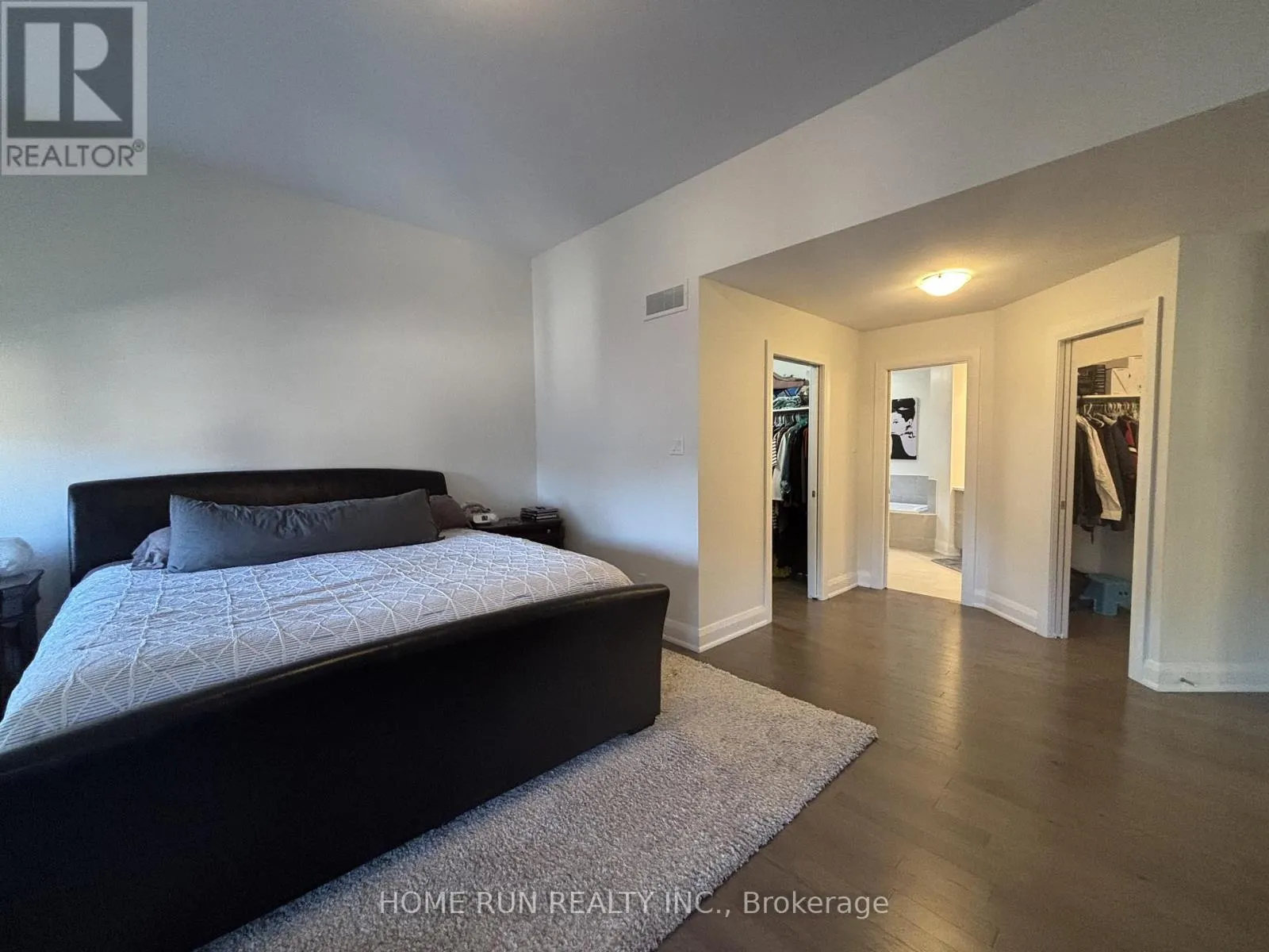 561 HONEYLOCUST AVENUE