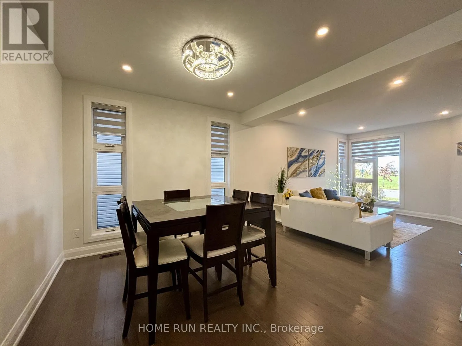 561 HONEYLOCUST AVENUE