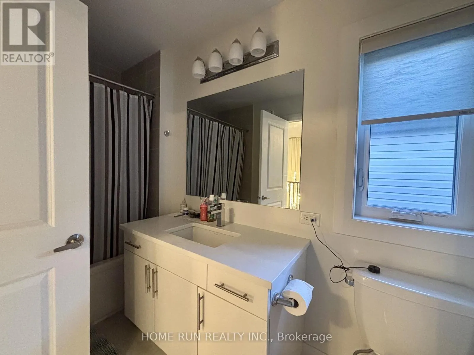 561 HONEYLOCUST AVENUE