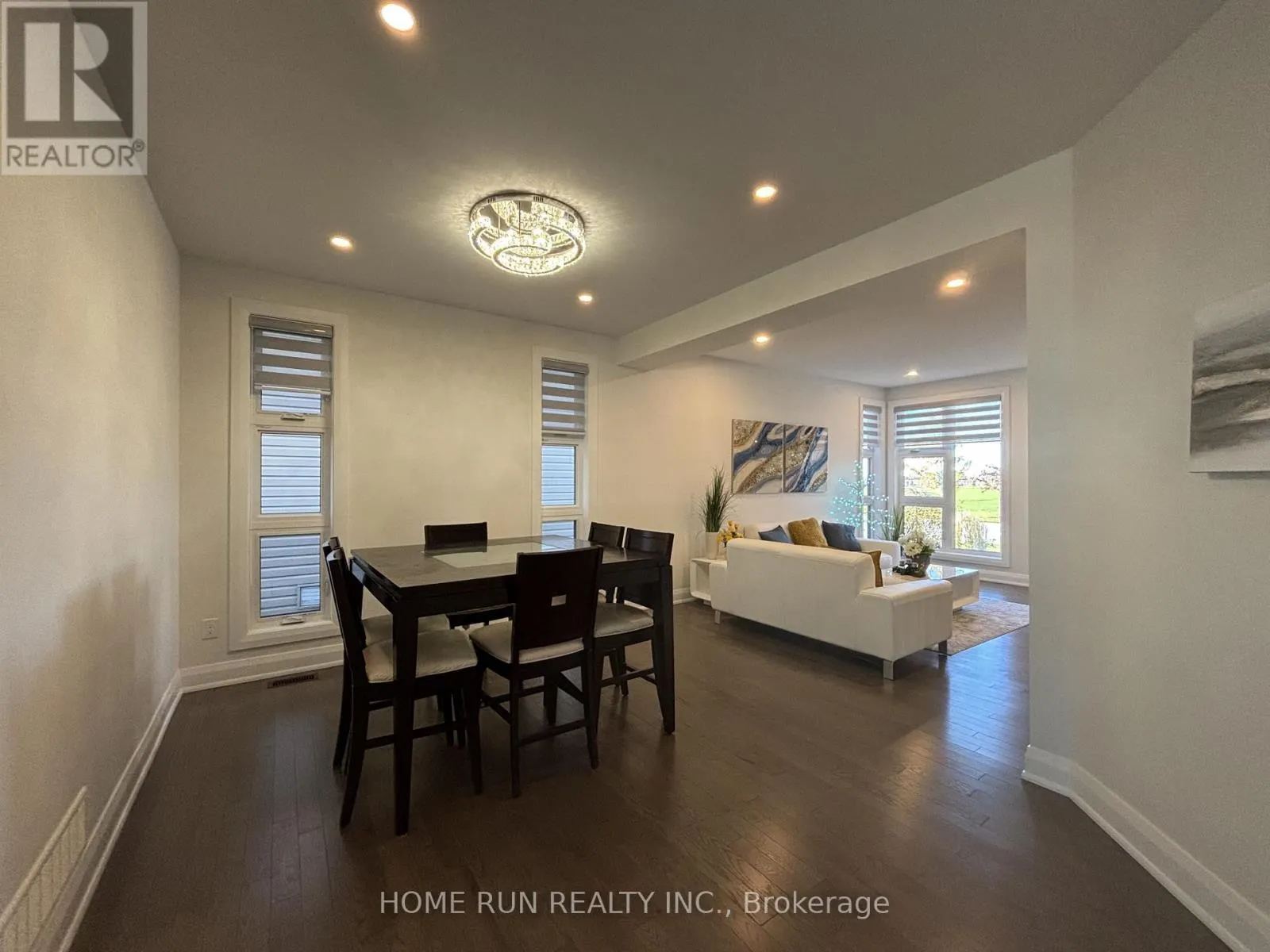 561 HONEYLOCUST AVENUE