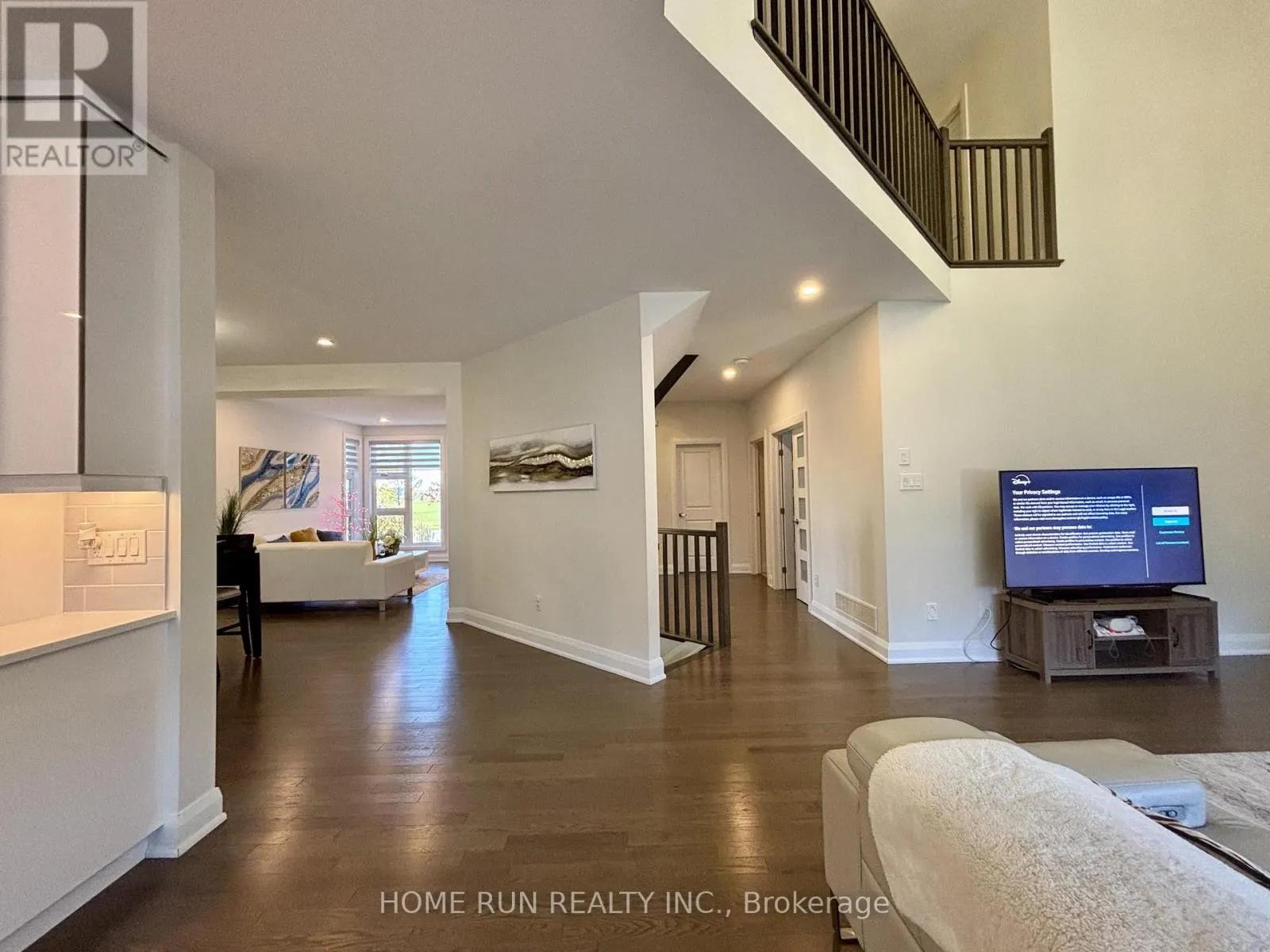 561 HONEYLOCUST AVENUE