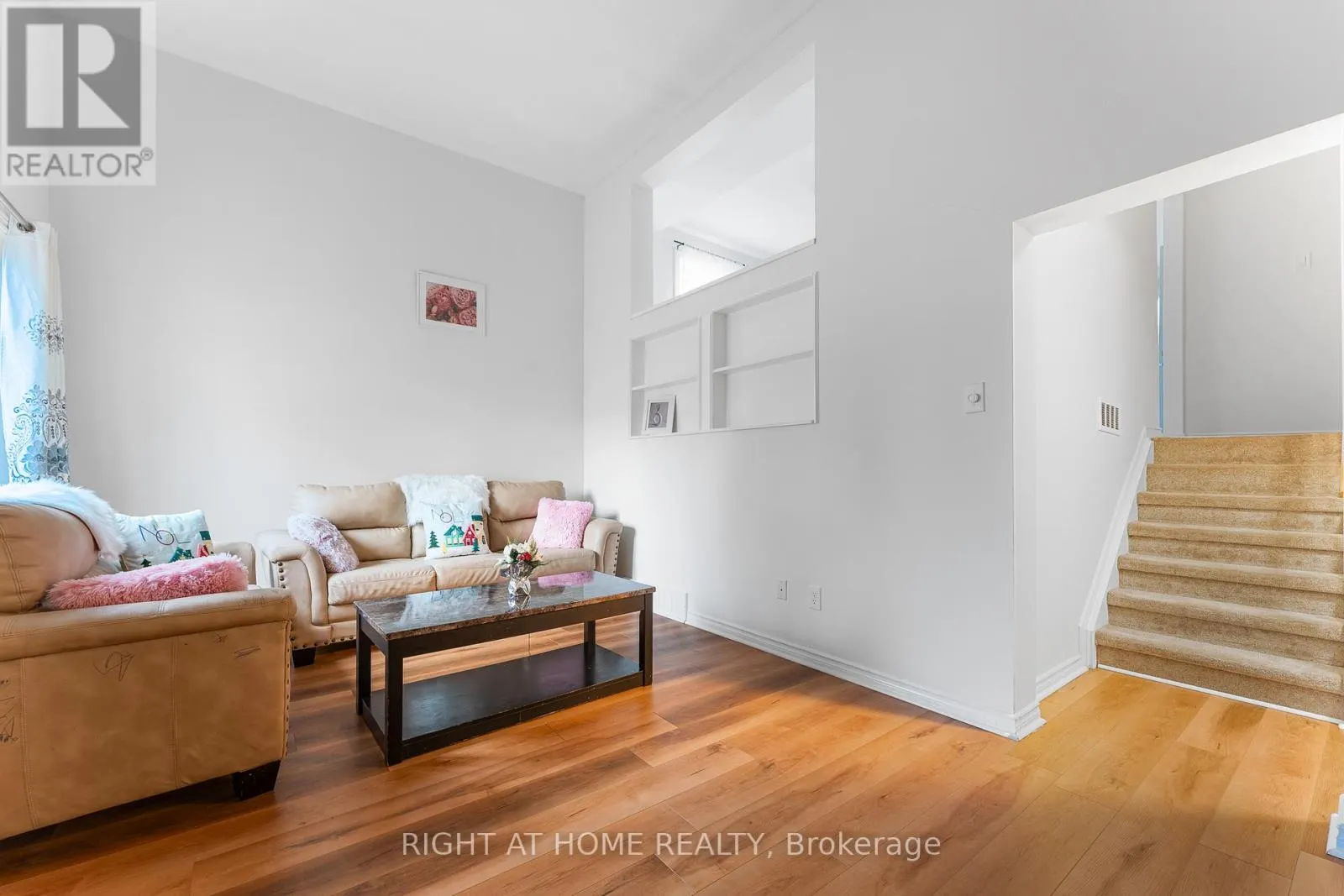 32 - 2296 ORIENT PARK DRIVE