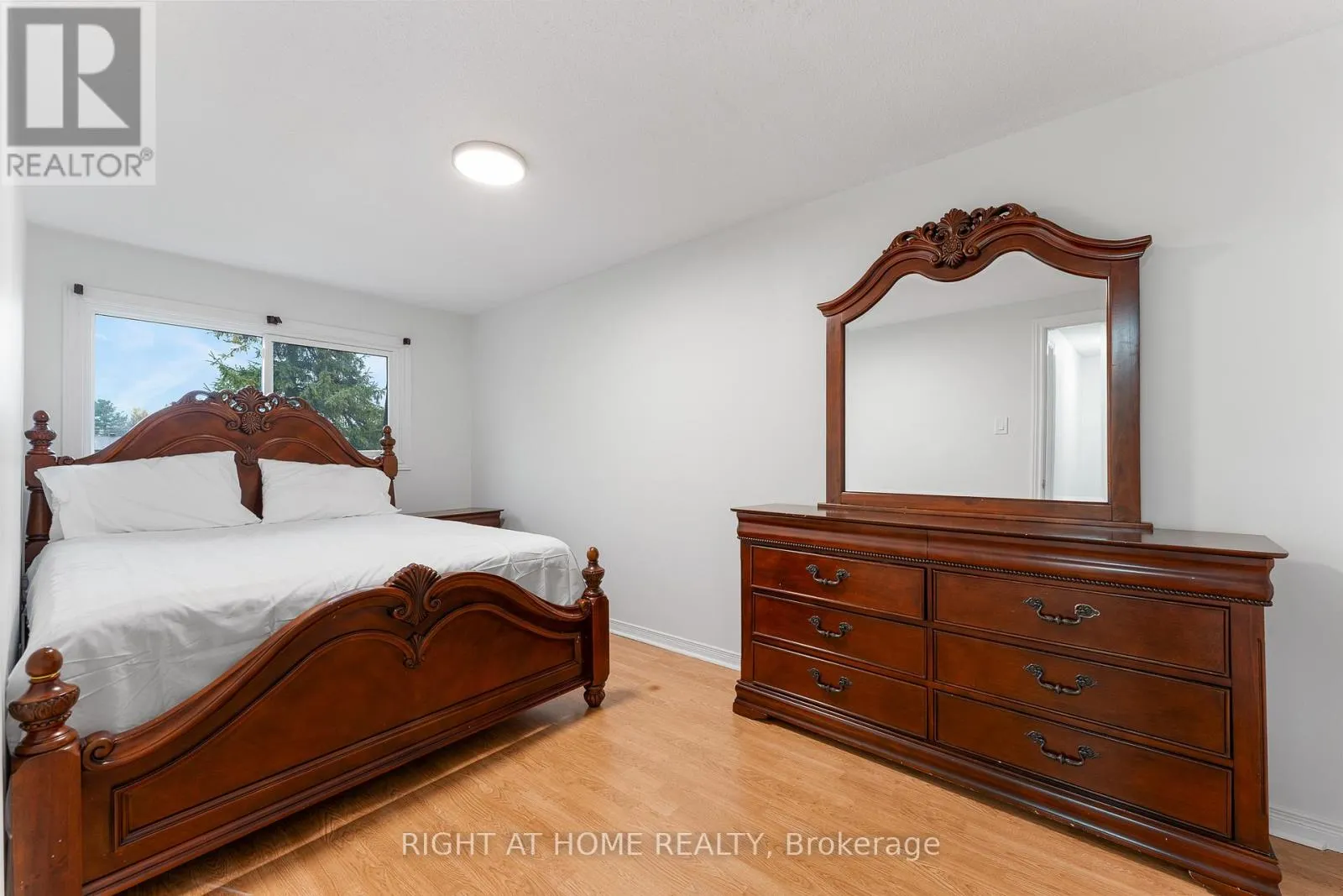 32 - 2296 ORIENT PARK DRIVE