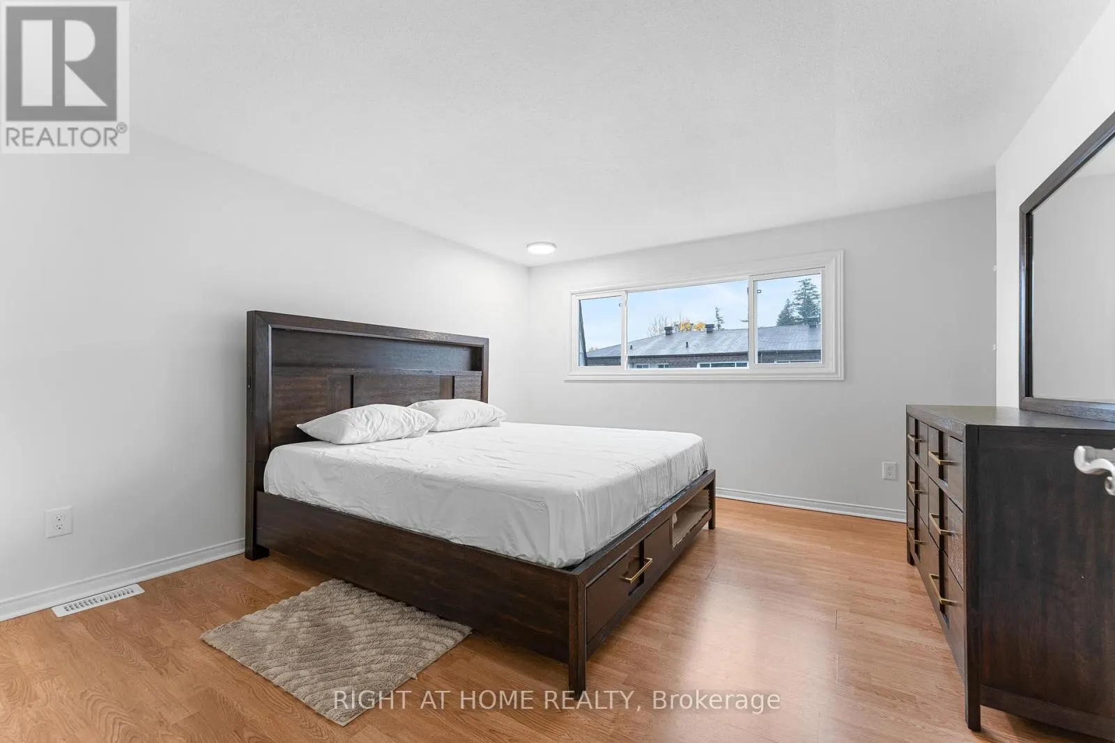 32 - 2296 ORIENT PARK DRIVE