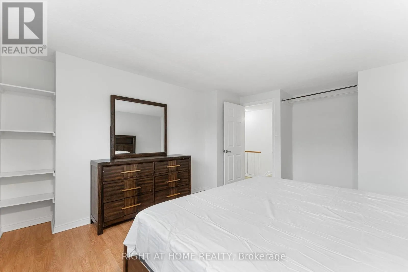 32 - 2296 ORIENT PARK DRIVE