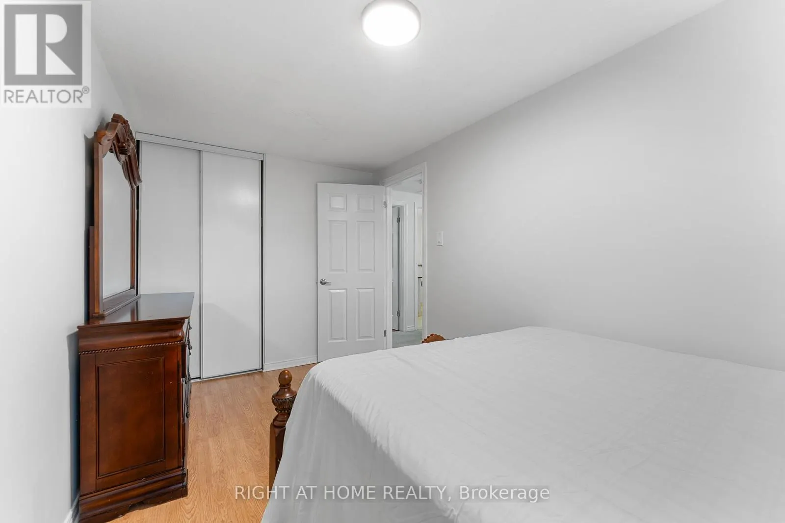 32 - 2296 ORIENT PARK DRIVE