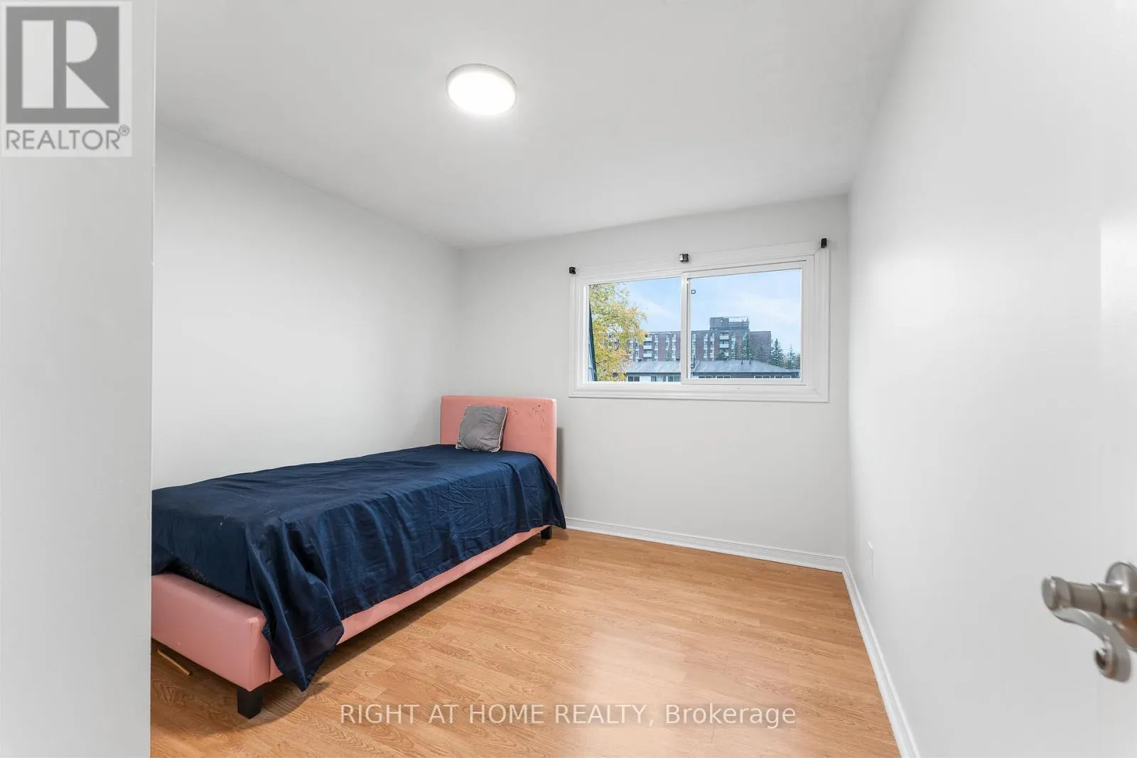 32 - 2296 ORIENT PARK DRIVE