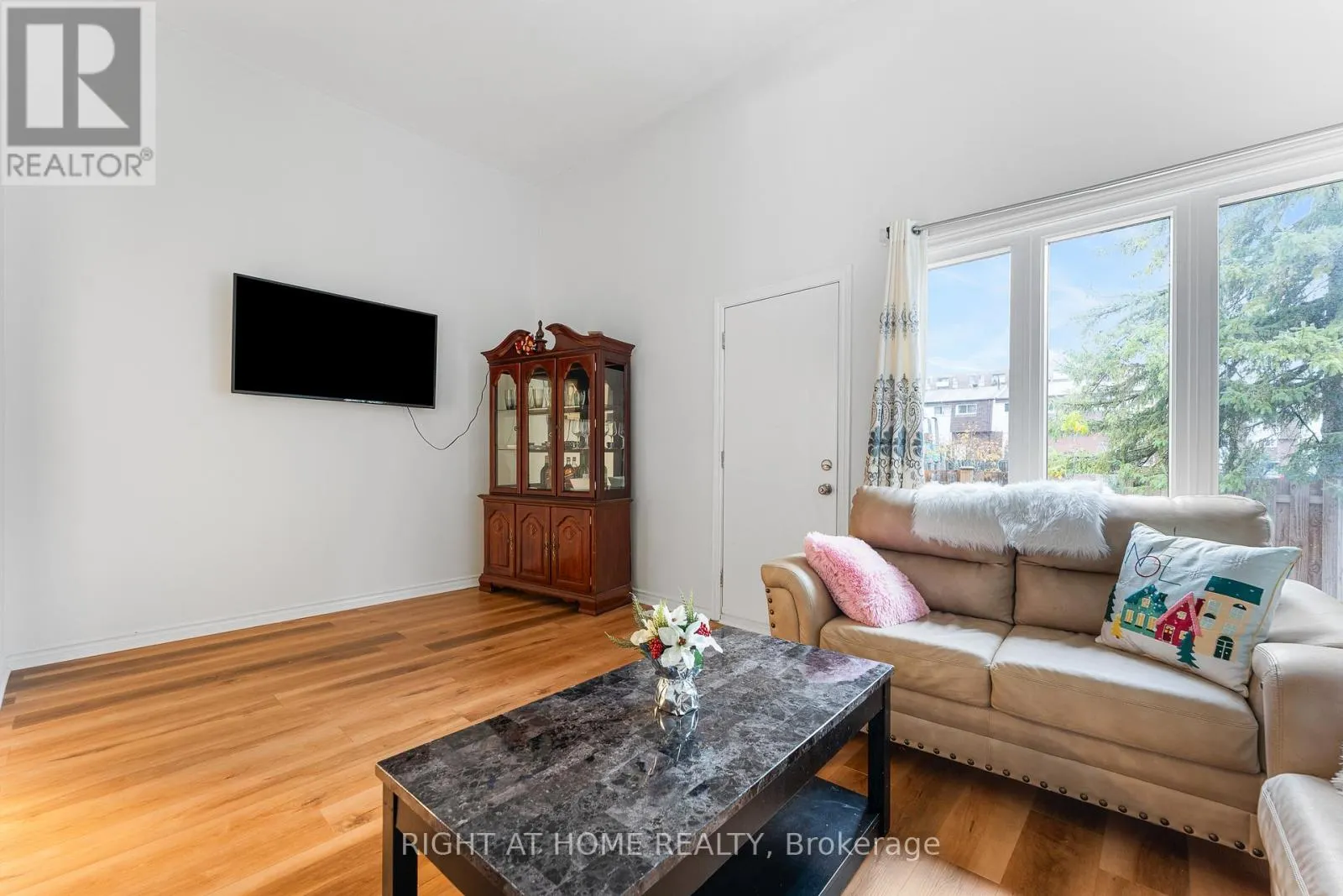 32 - 2296 ORIENT PARK DRIVE