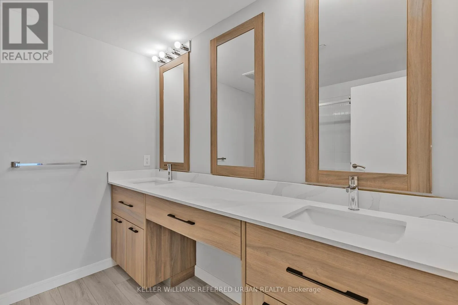 2905 - 20 GEORGE STREET