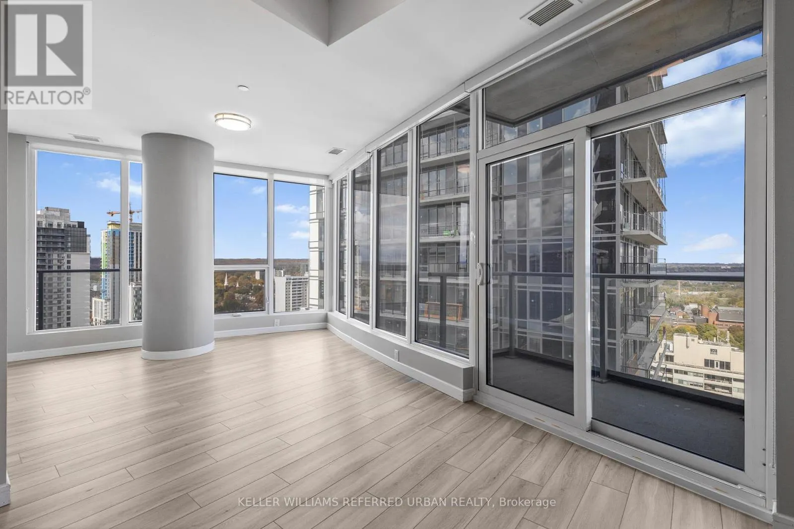 2102 - 20 GEORGE STREET