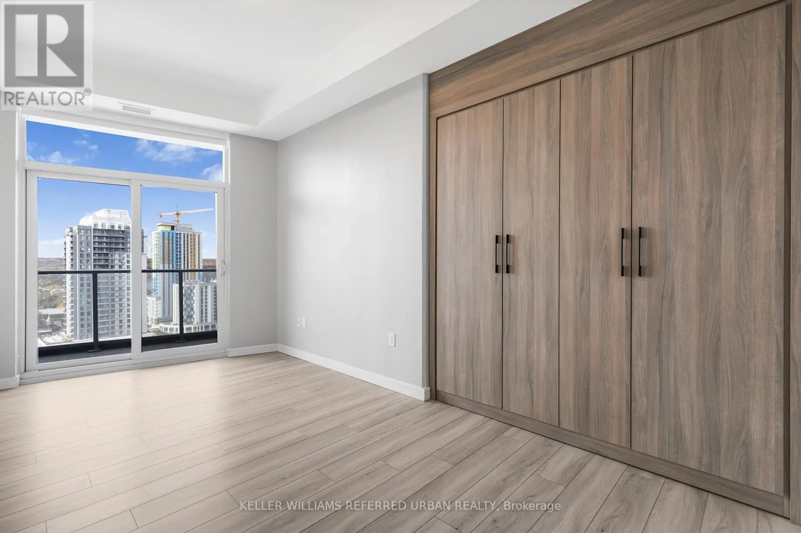 2102 - 20 GEORGE STREET