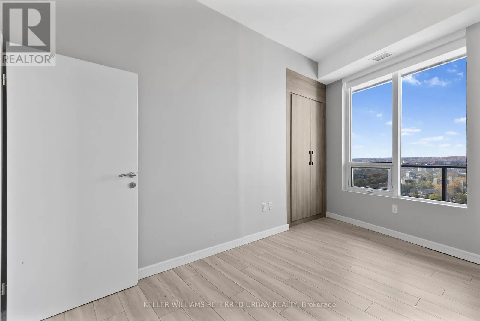 2102 - 20 GEORGE STREET