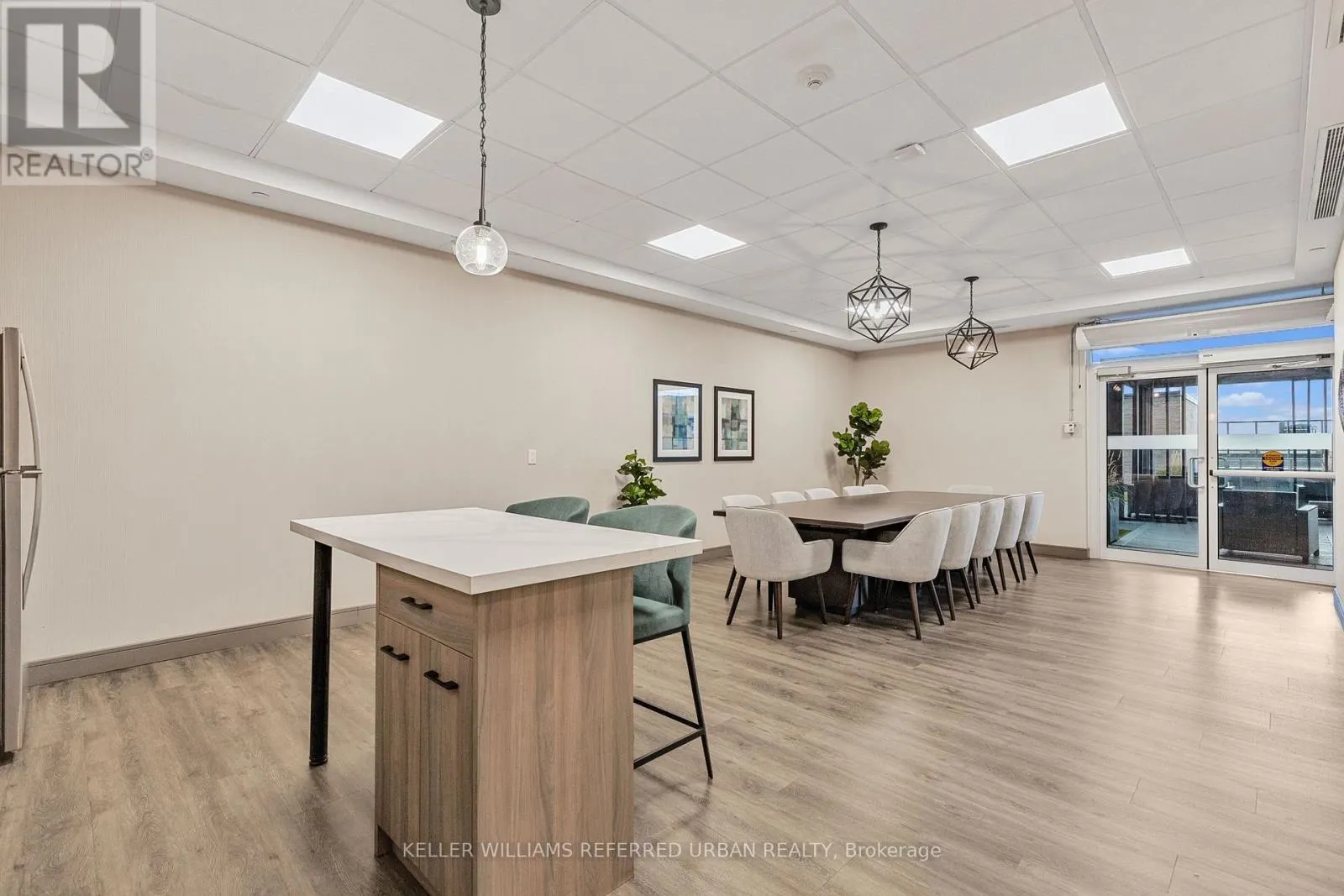 2102 - 20 GEORGE STREET