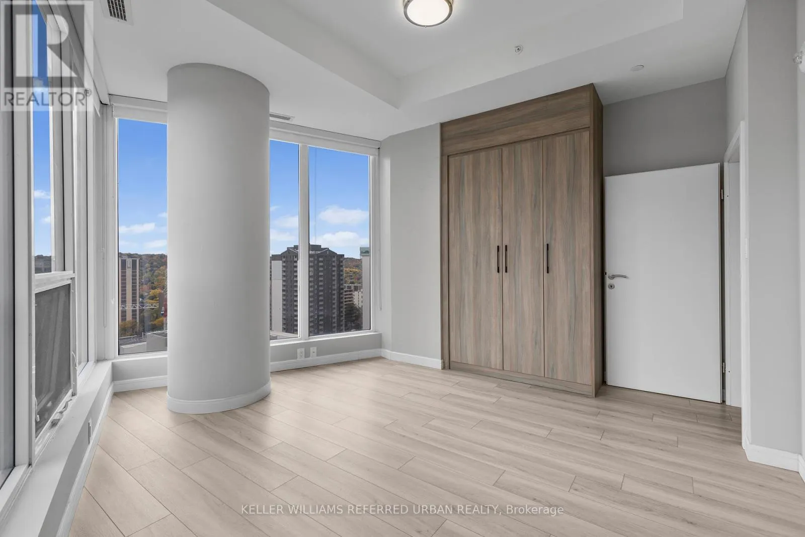 2107 - 20 GEORGE STREET