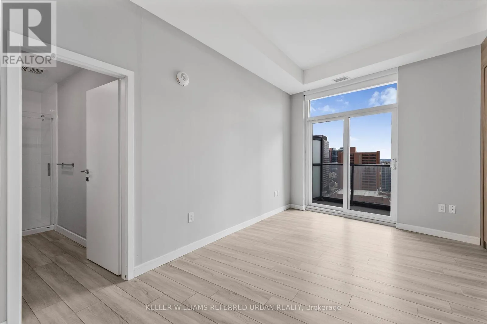 2107 - 20 GEORGE STREET