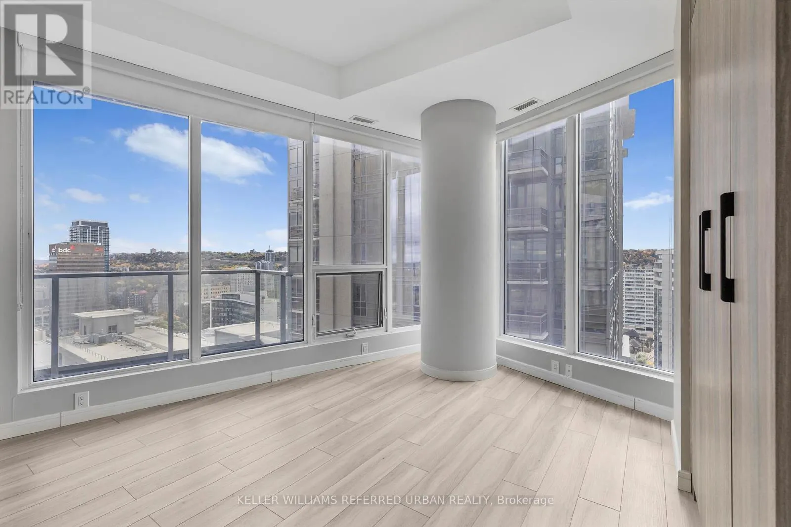 2107 - 20 GEORGE STREET