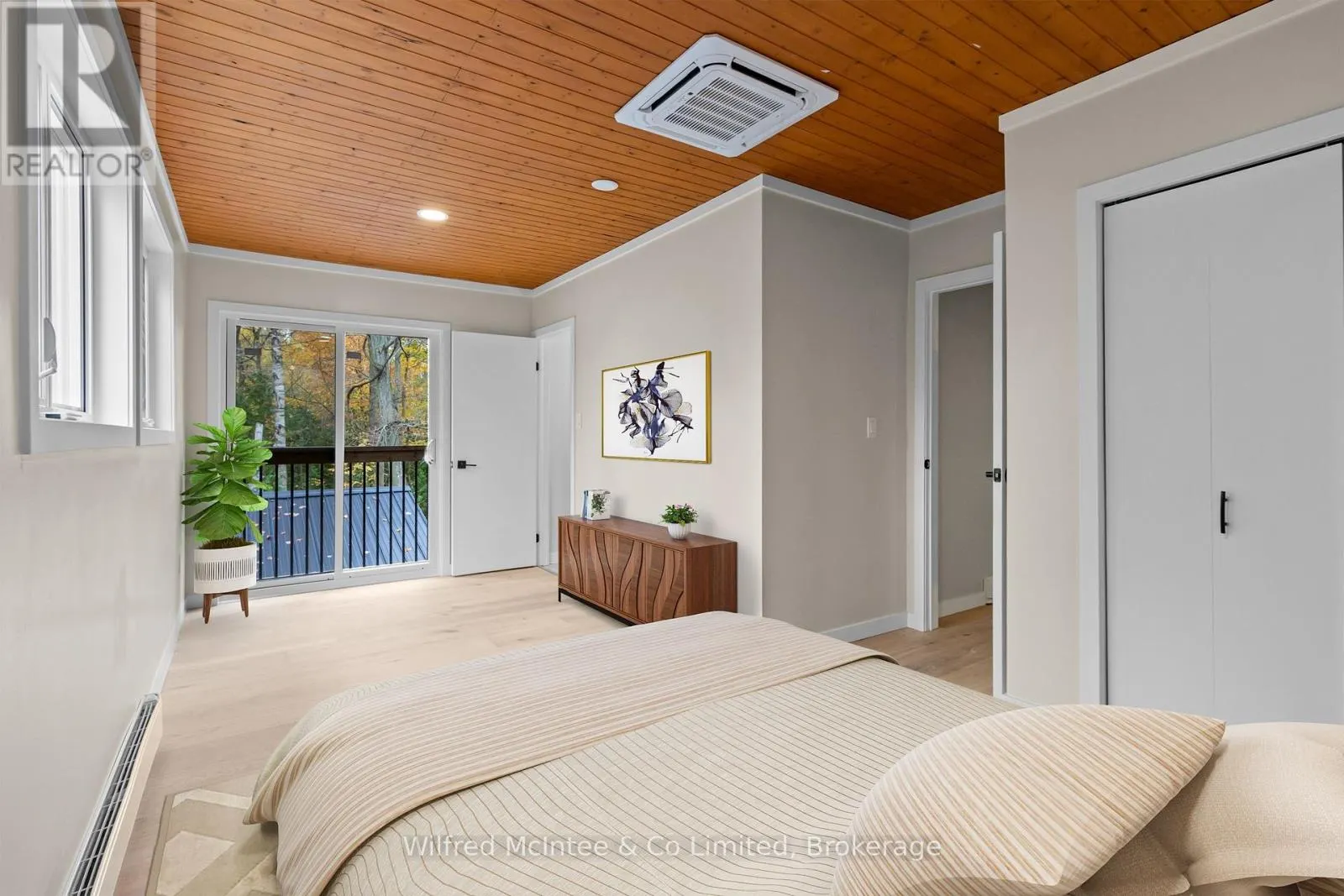 40 ROLLING HILLS DRIVE