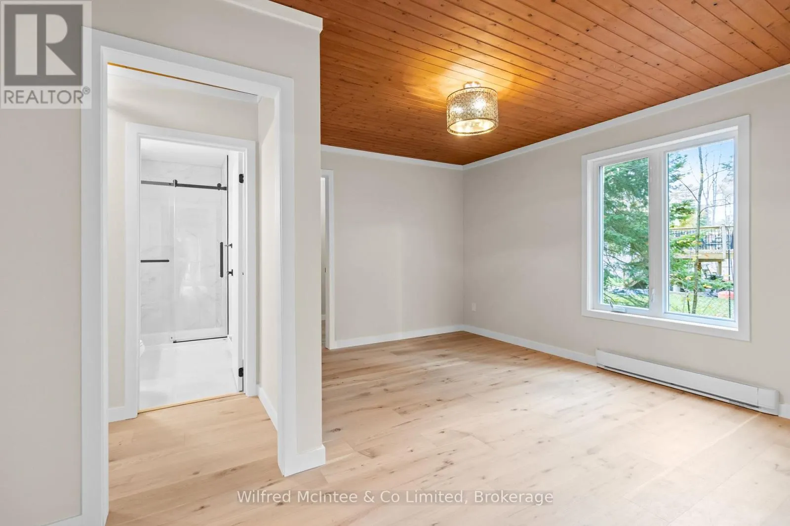 40 ROLLING HILLS DRIVE