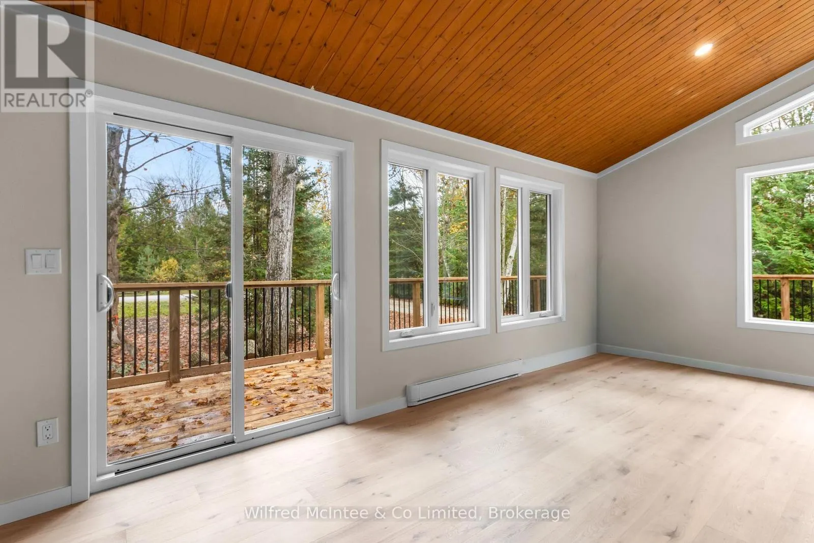 40 ROLLING HILLS DRIVE