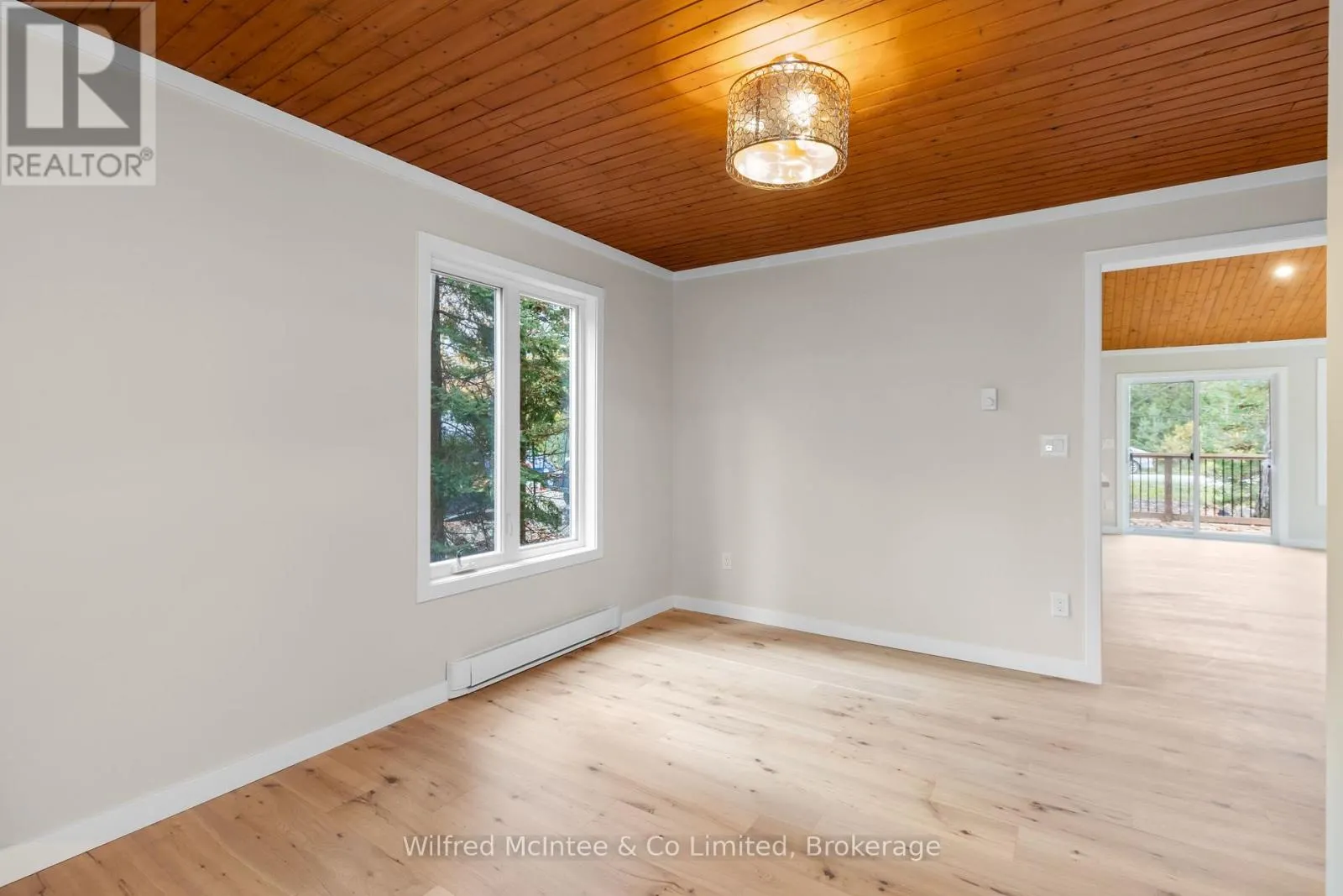 40 ROLLING HILLS DRIVE