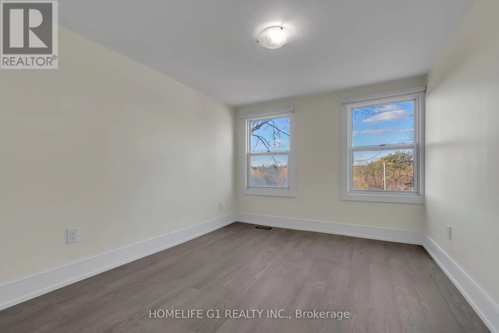 241 CHARLES STREET W