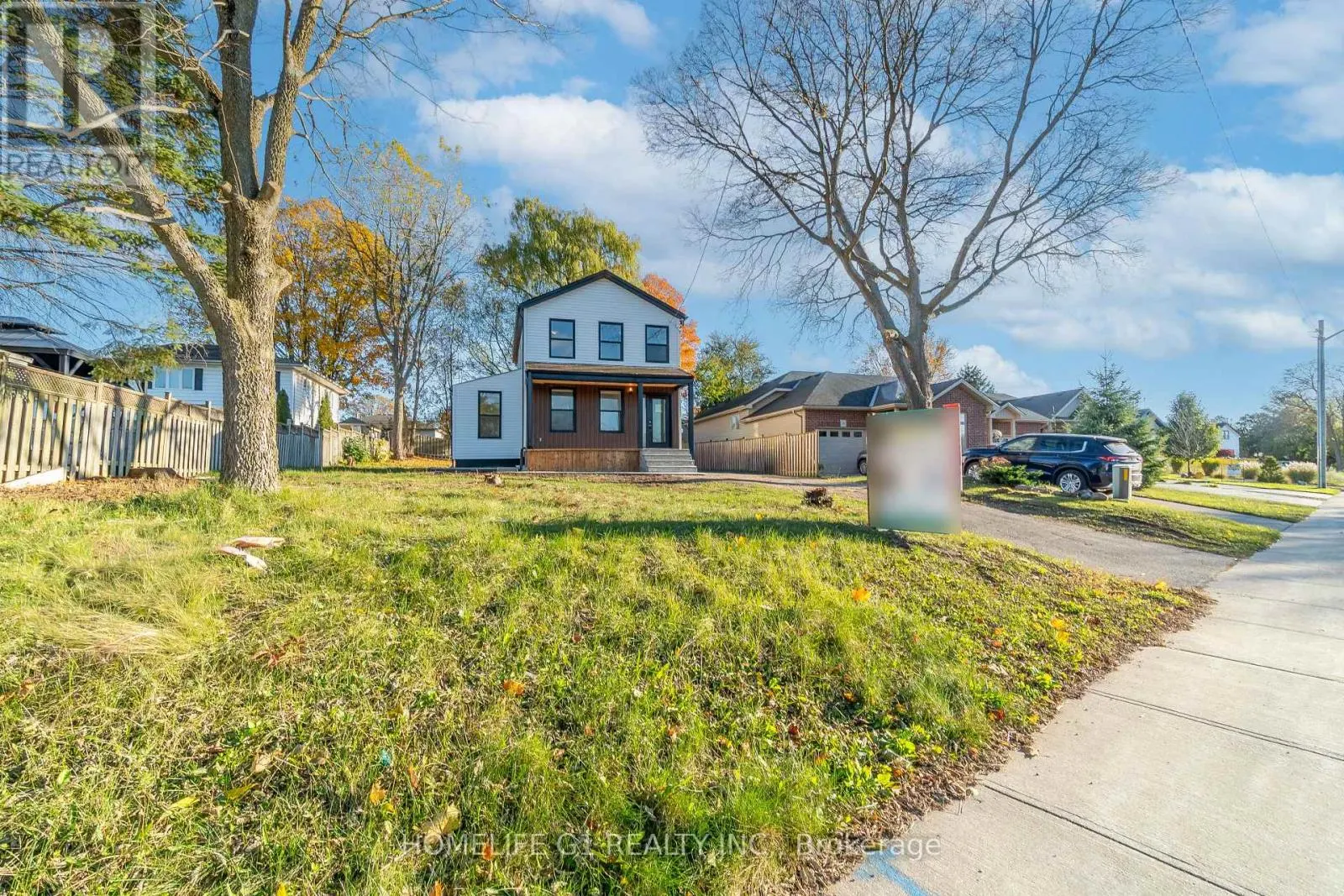 241 CHARLES STREET W