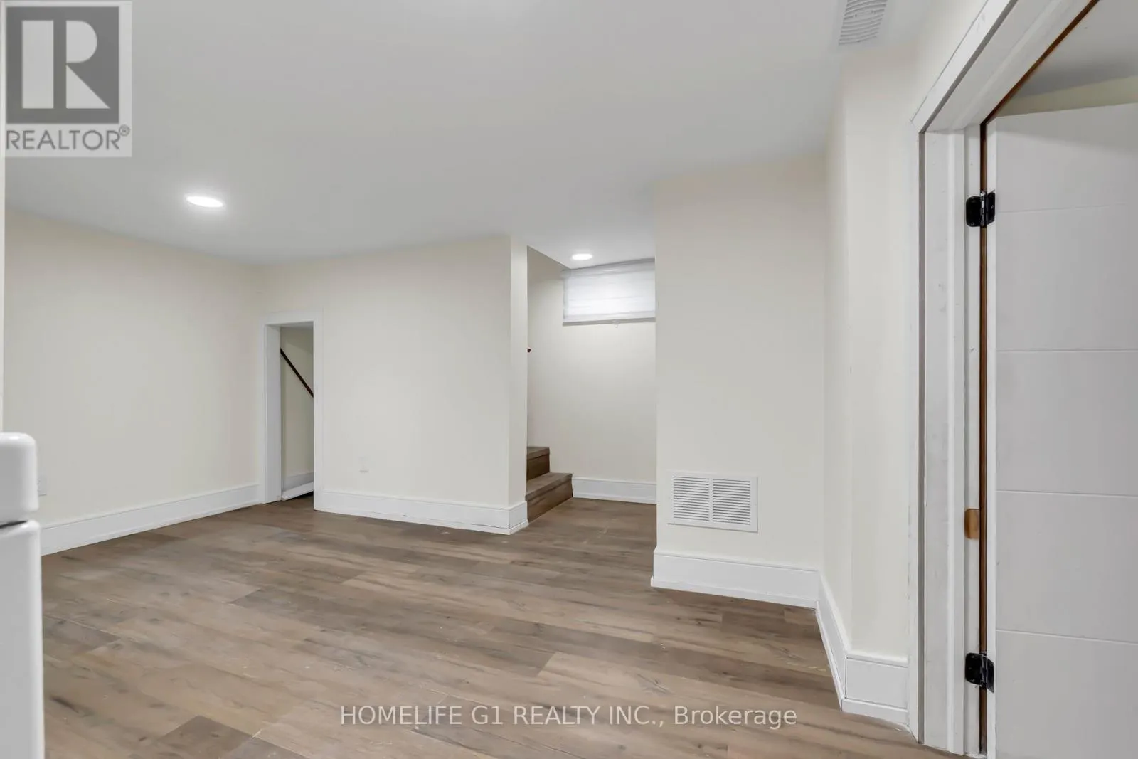 241 CHARLES STREET W