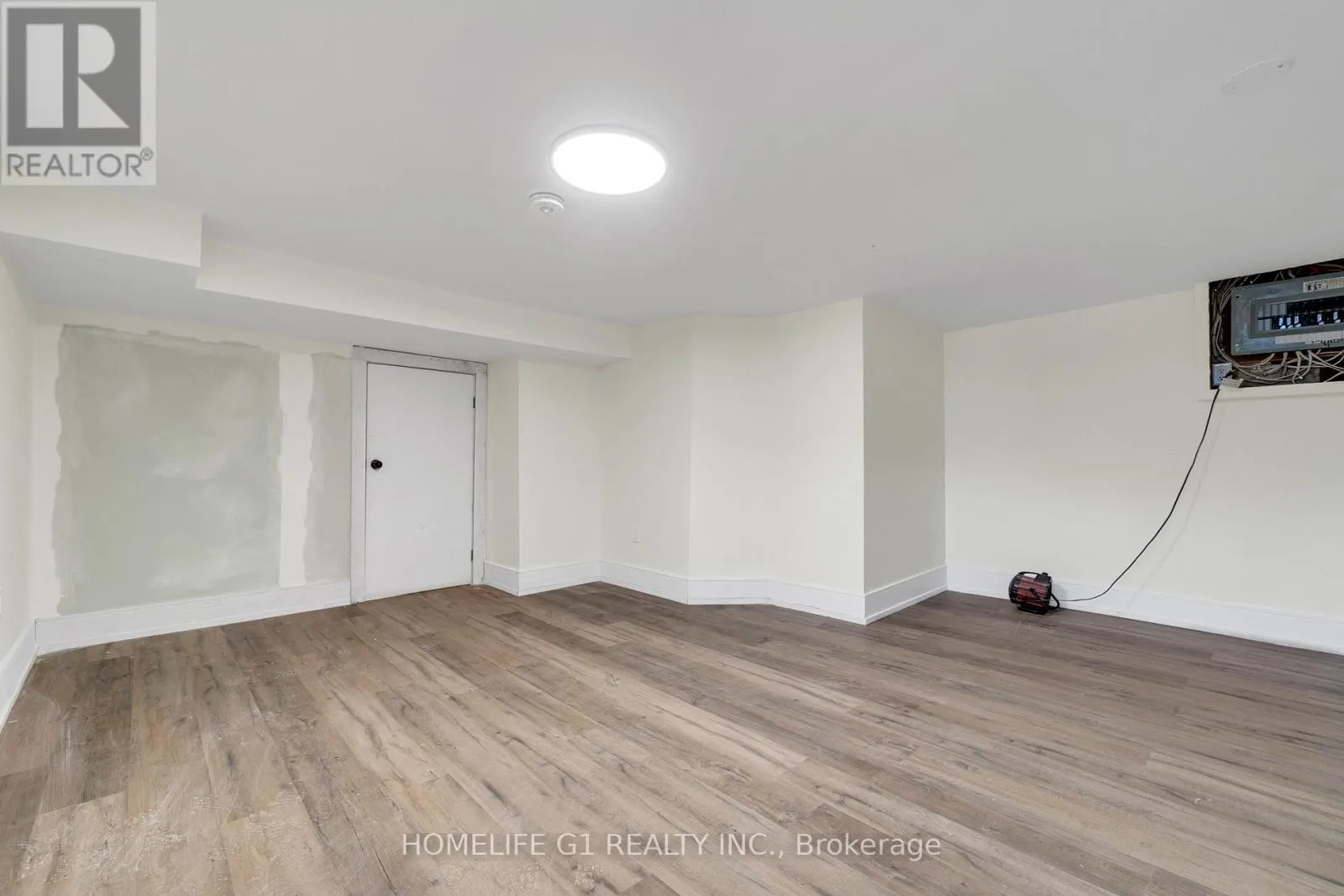 241 CHARLES STREET W