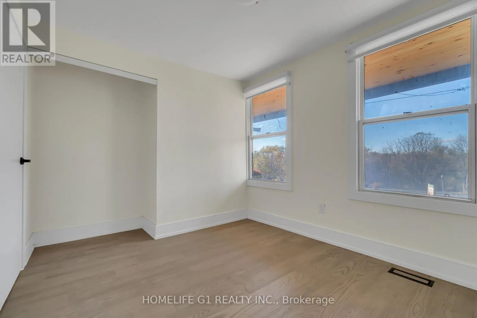 241 CHARLES STREET W