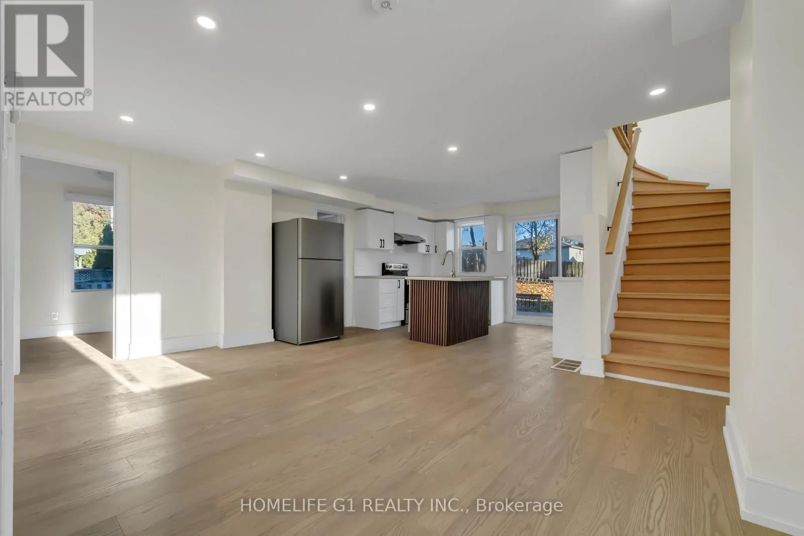 241 CHARLES STREET W